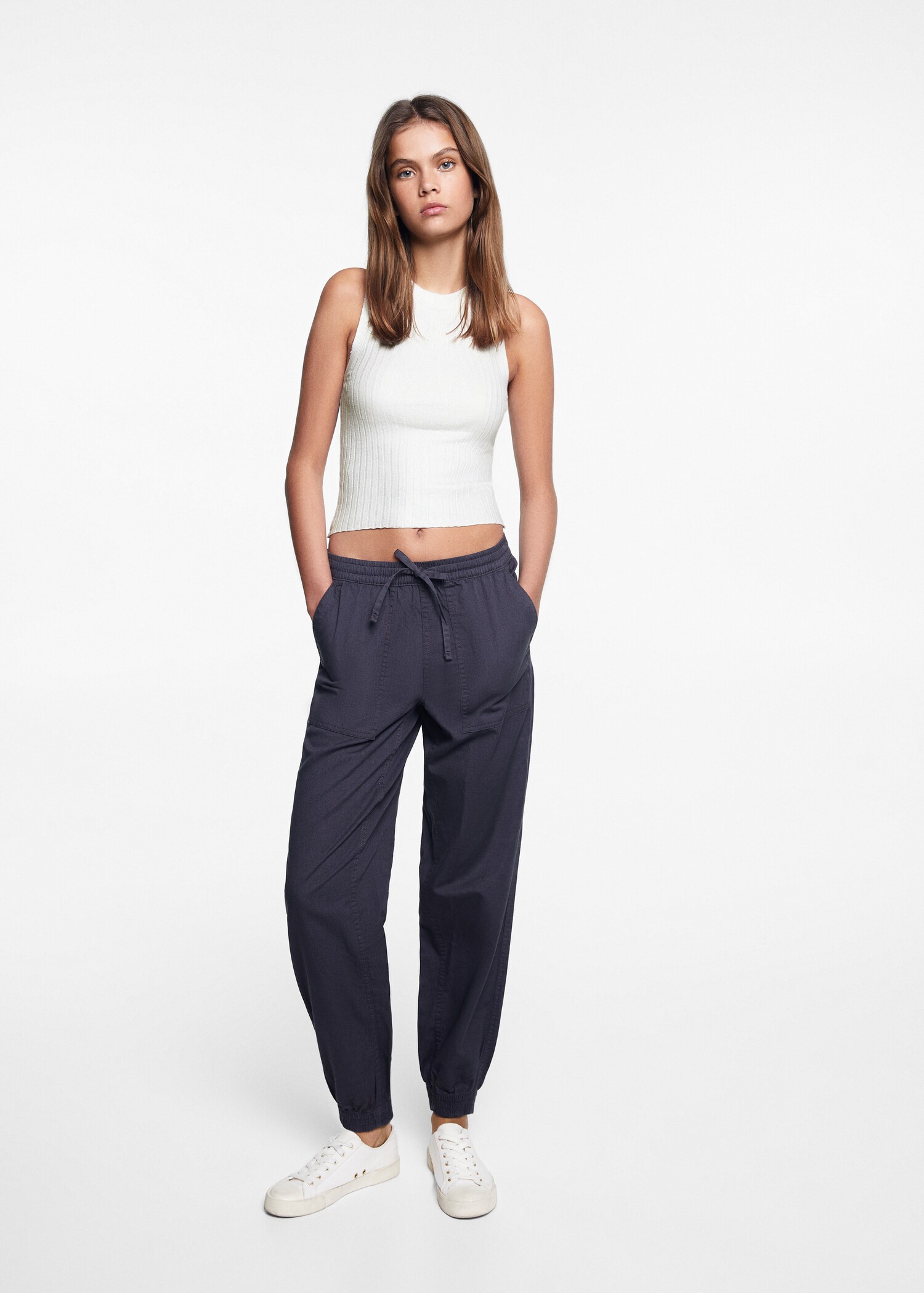 Ribbed knit top - Загальний план