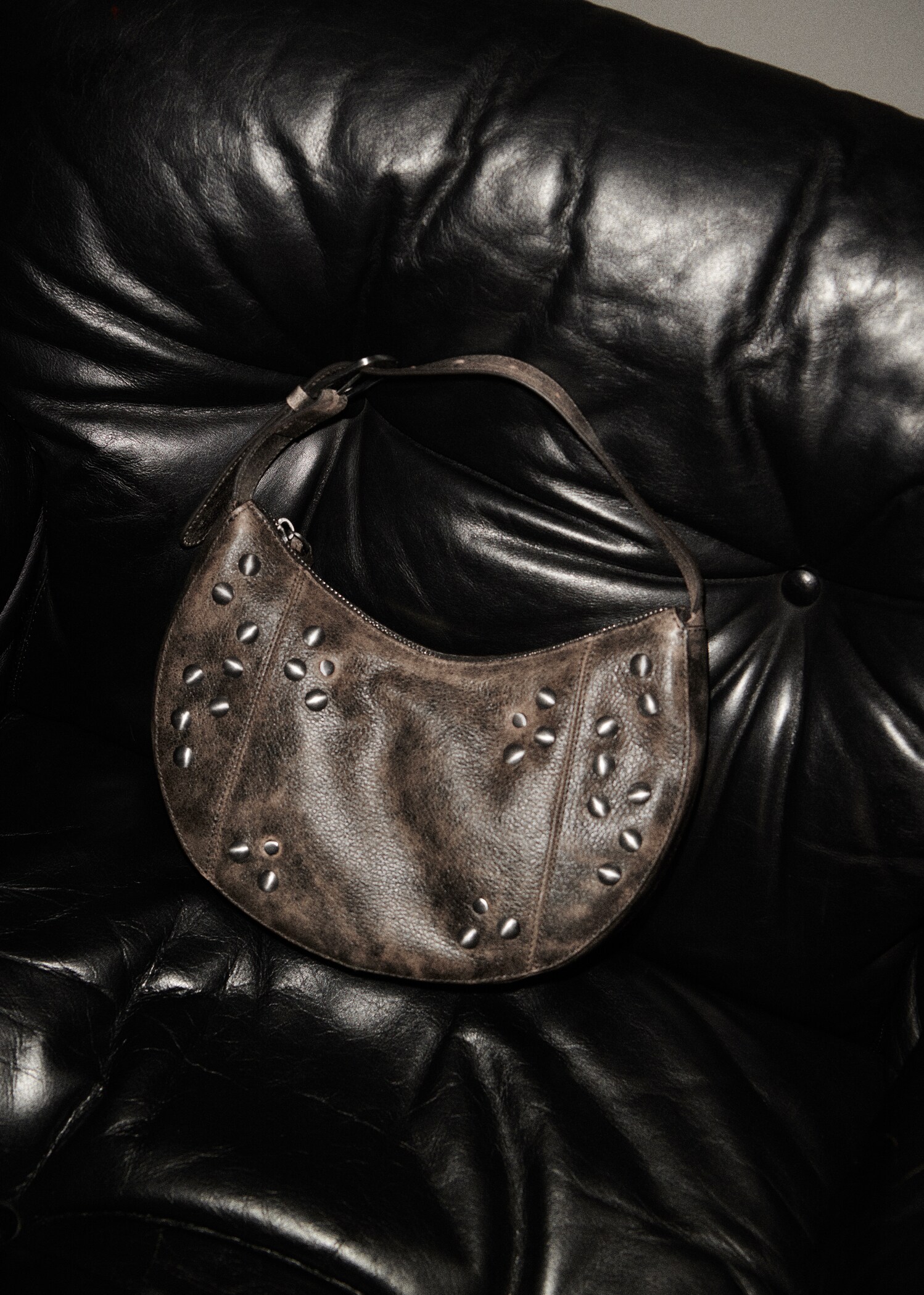 Stud leather bag - General plane