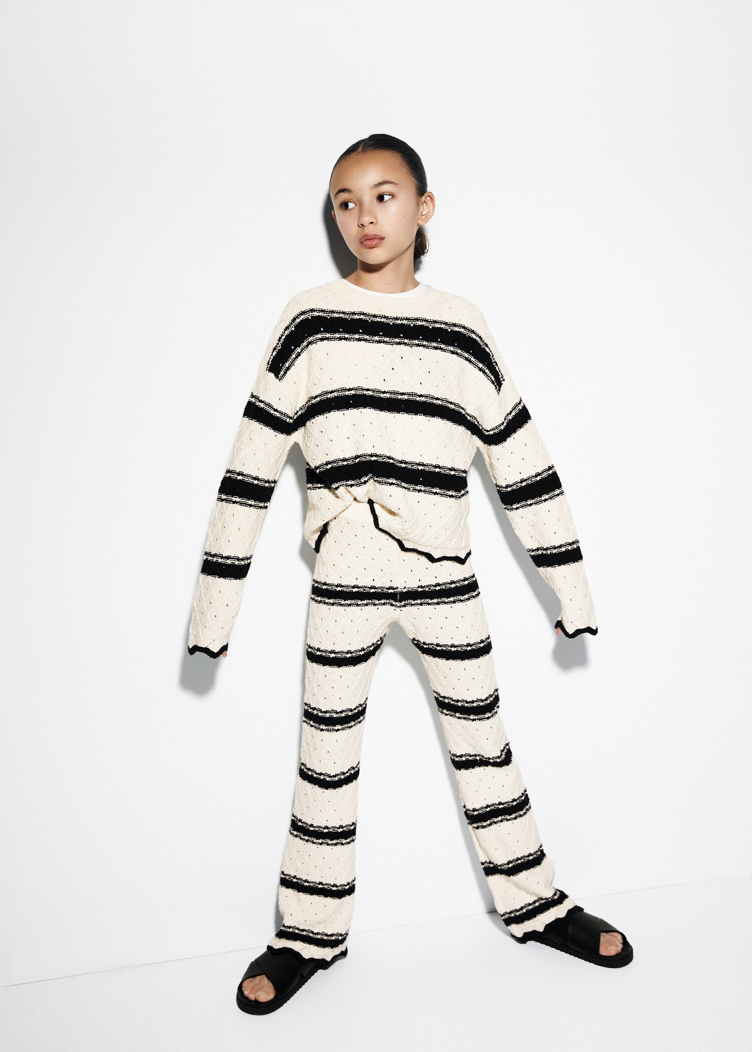 Striped knit trousers - General plane