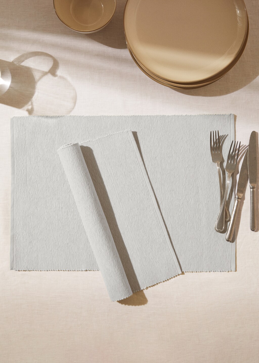Cotton placemat with ribbed texture
