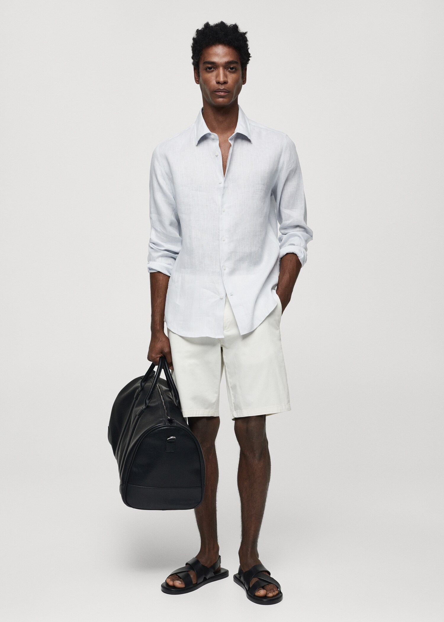 Camisa regular fit 100% lino - Plano general