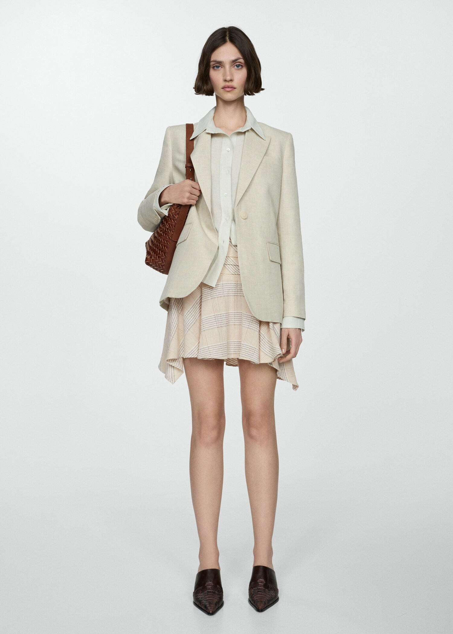 Asymmetrical printed mini-skirt - General plane
