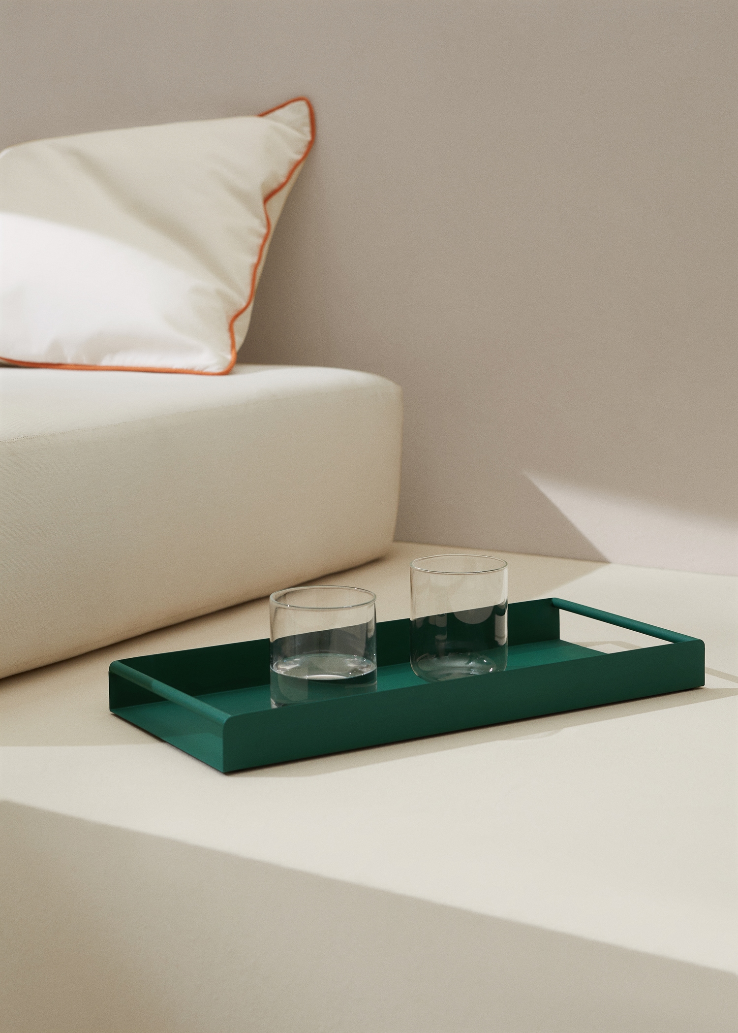 Rectangular metal tray 46x20cm - General plane
