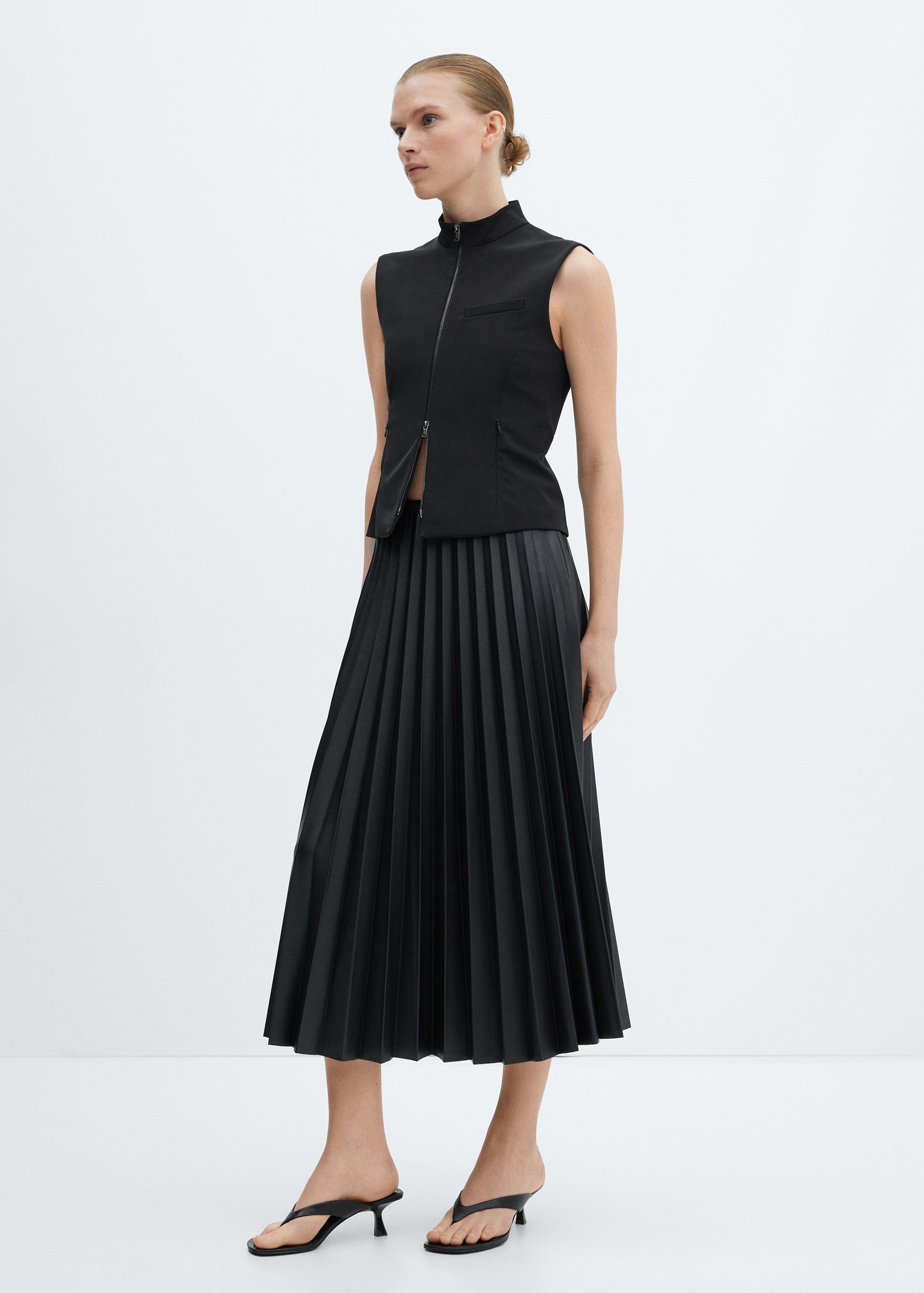 Leather-effect pleated skirt | MANGO