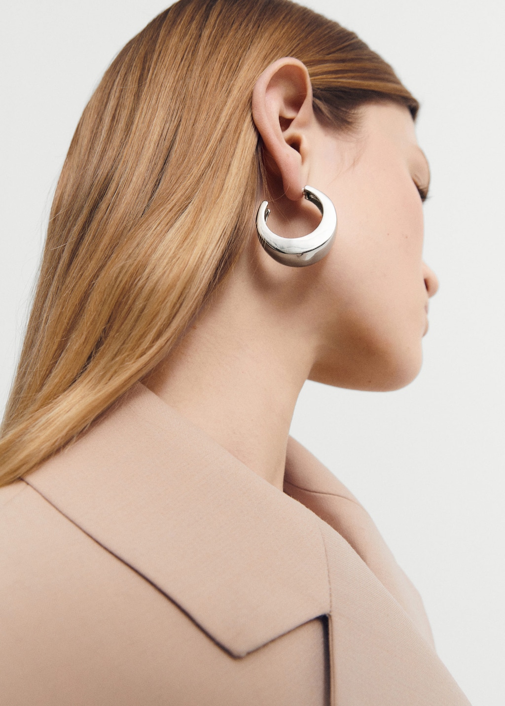 Volume hoop earrings MANGO