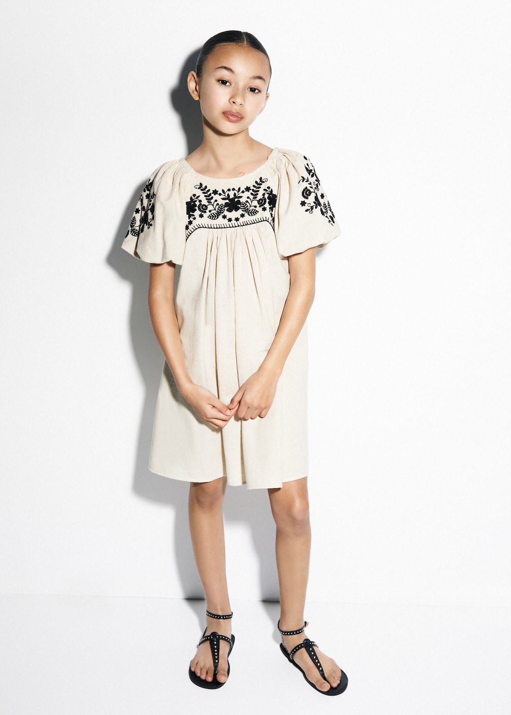 Floral embroidery dress