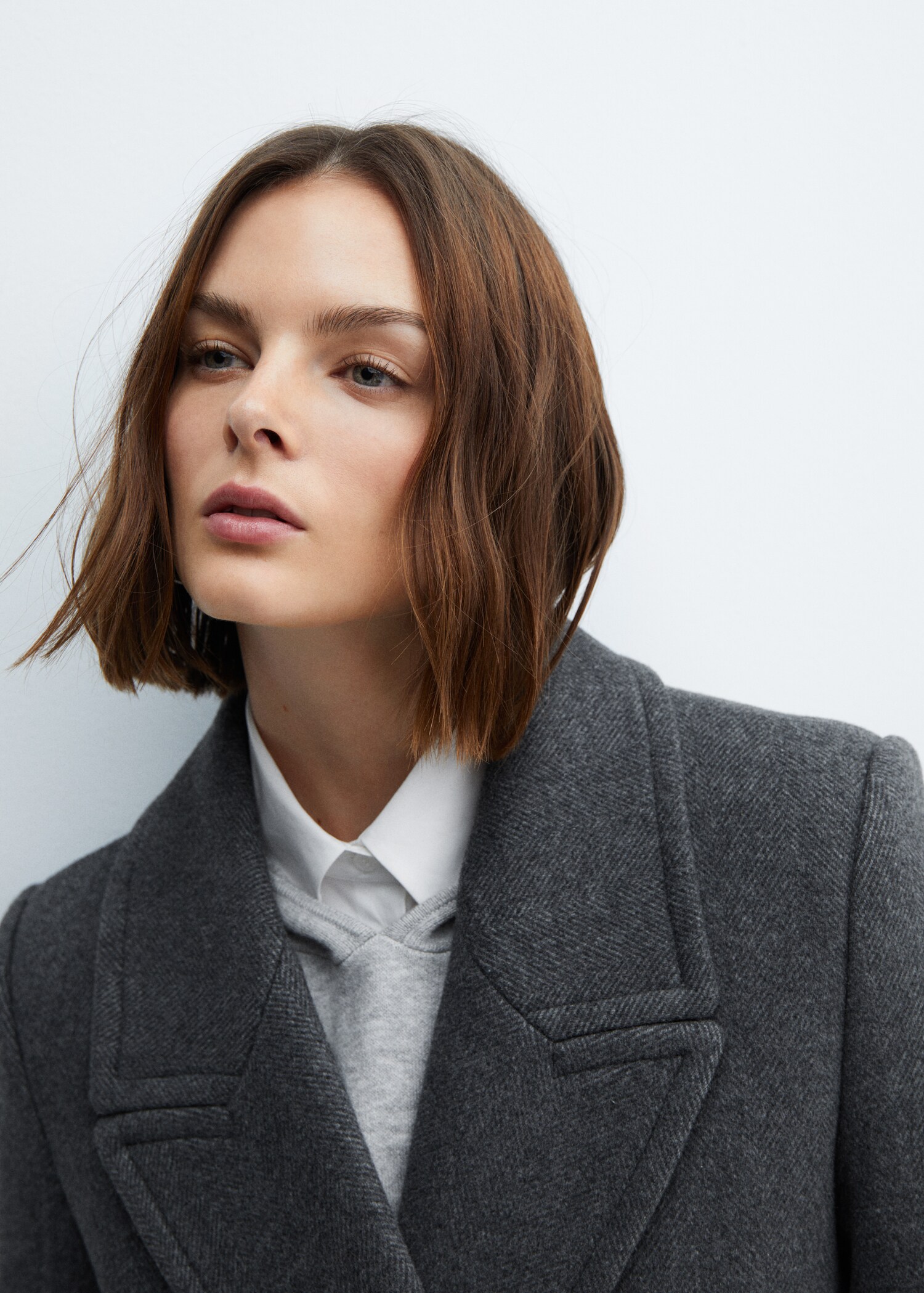 Lapels wool coat - Details of the article 1