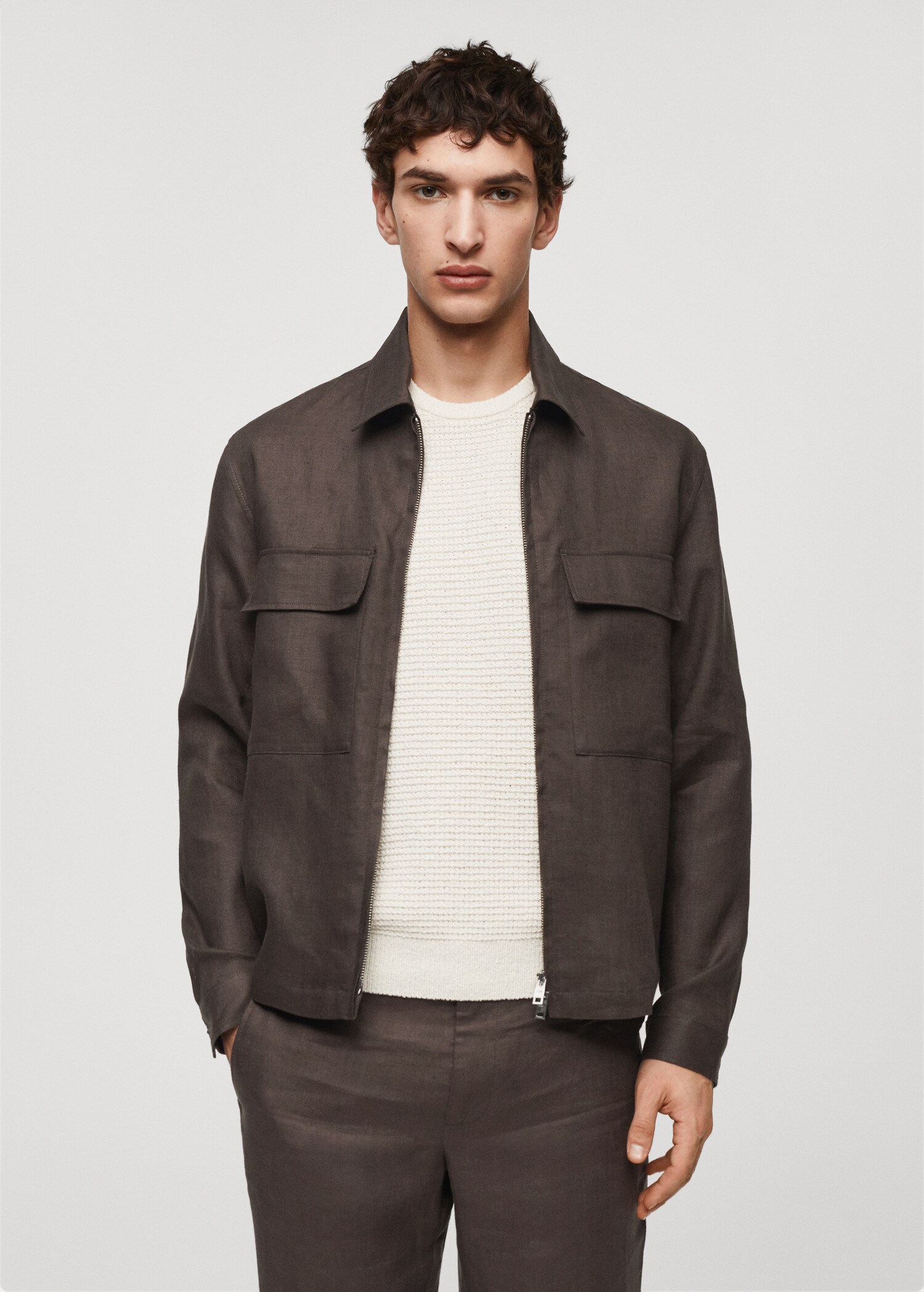Sobrecamisa 100% lino bolsillos - Plano medio