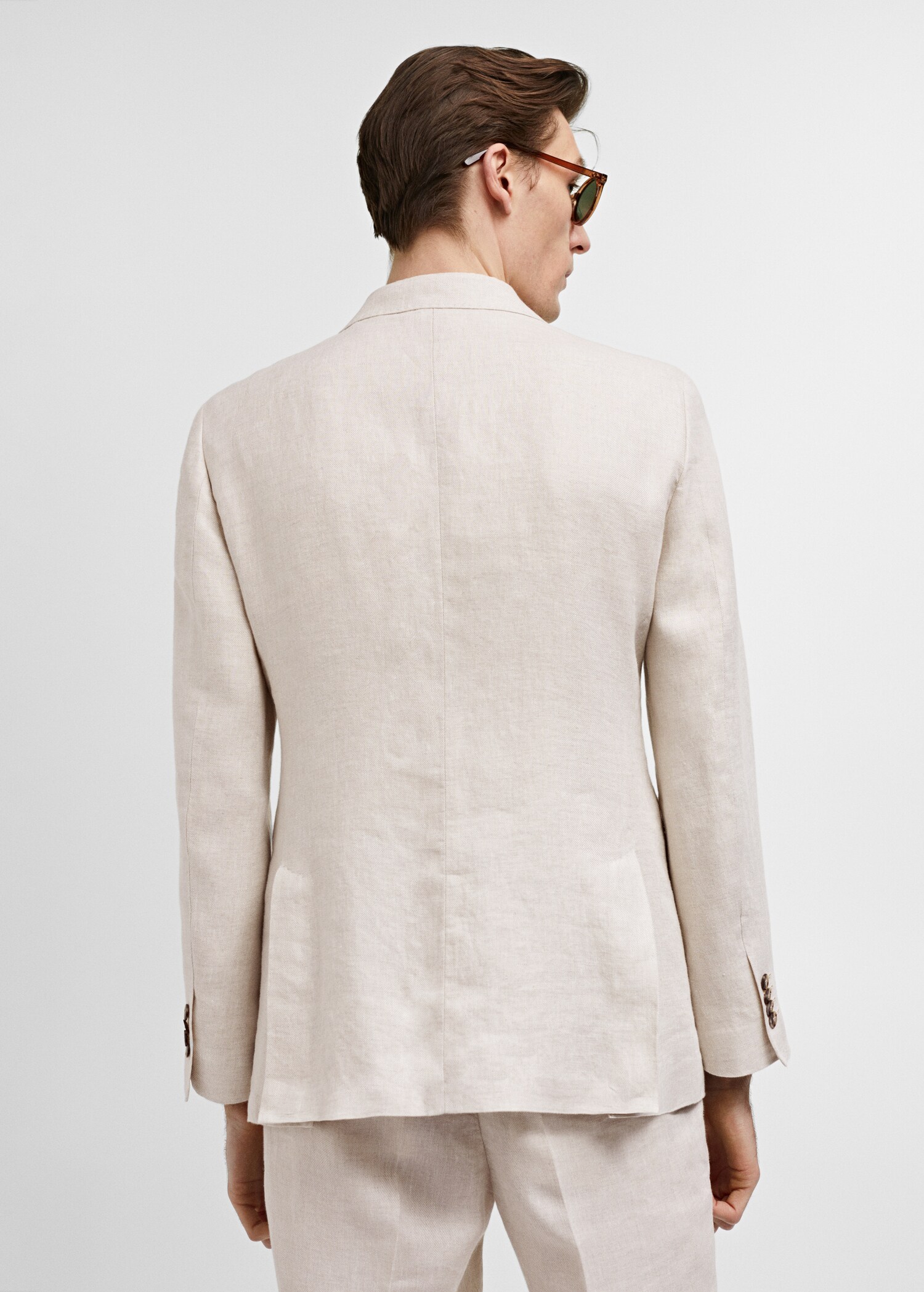 100% linen slim-fit suit jacket - Reverse of the article