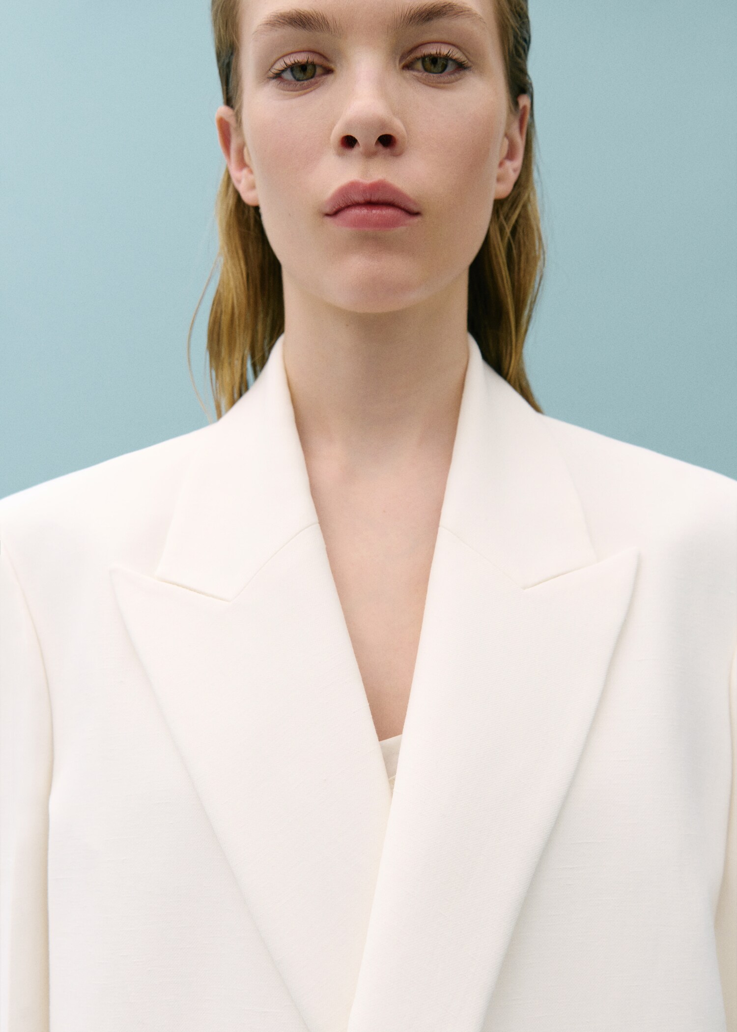 Suit jacket with adjustable back strap  - Details of the article 1
