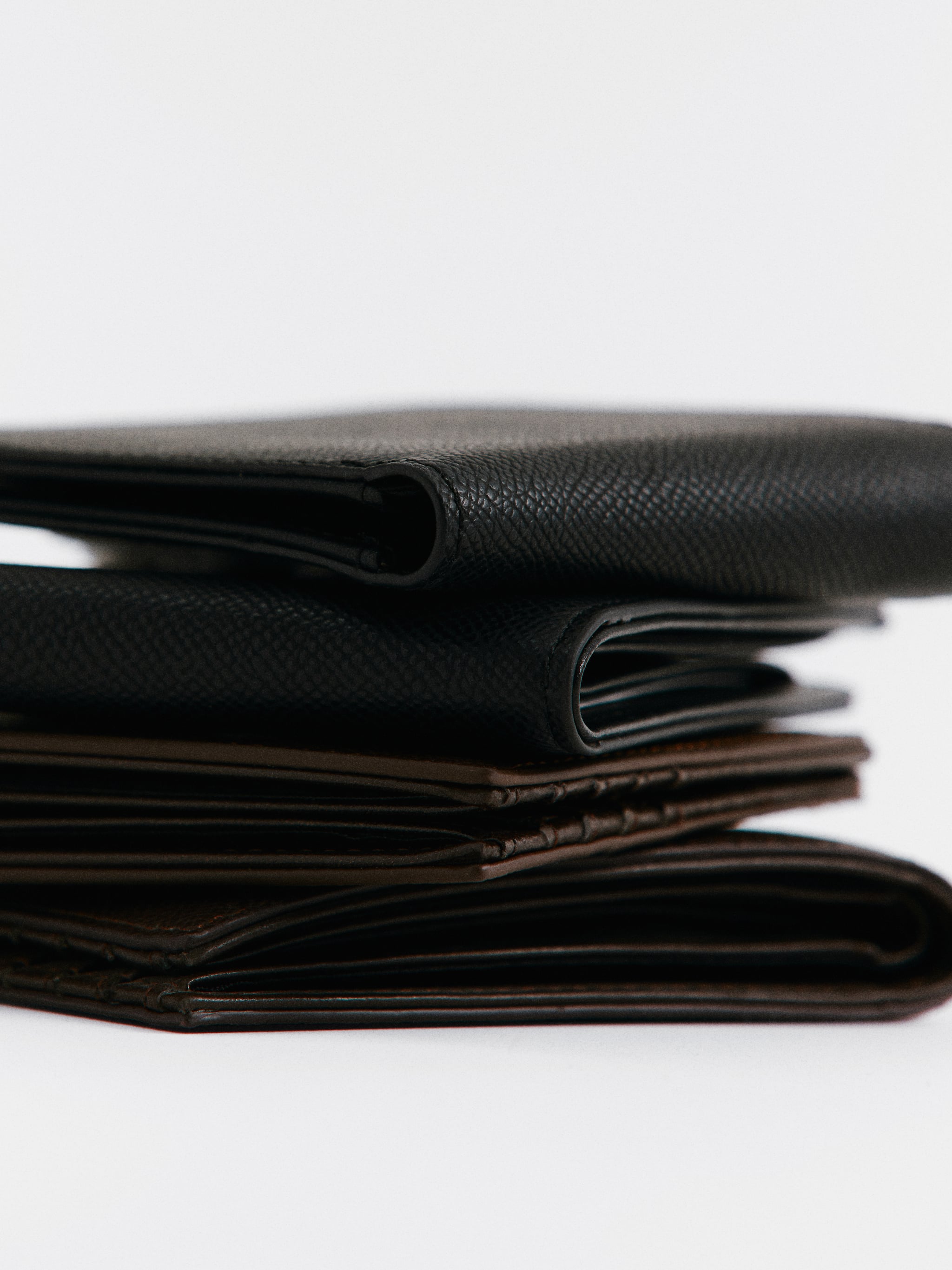 Anti-contactless card holder wallet - Details of the article 6