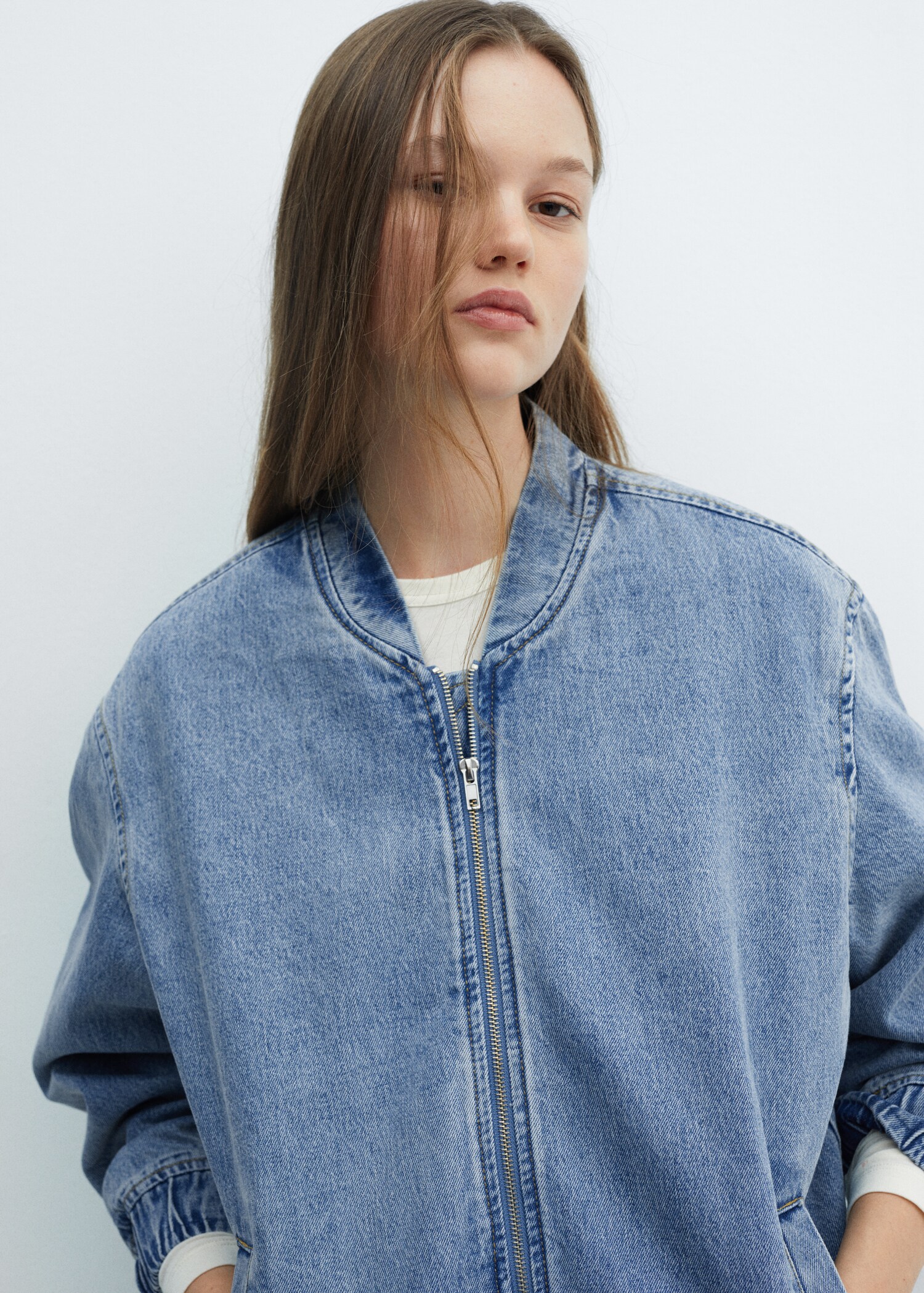 Denim bomber jacket - Details of the article 2