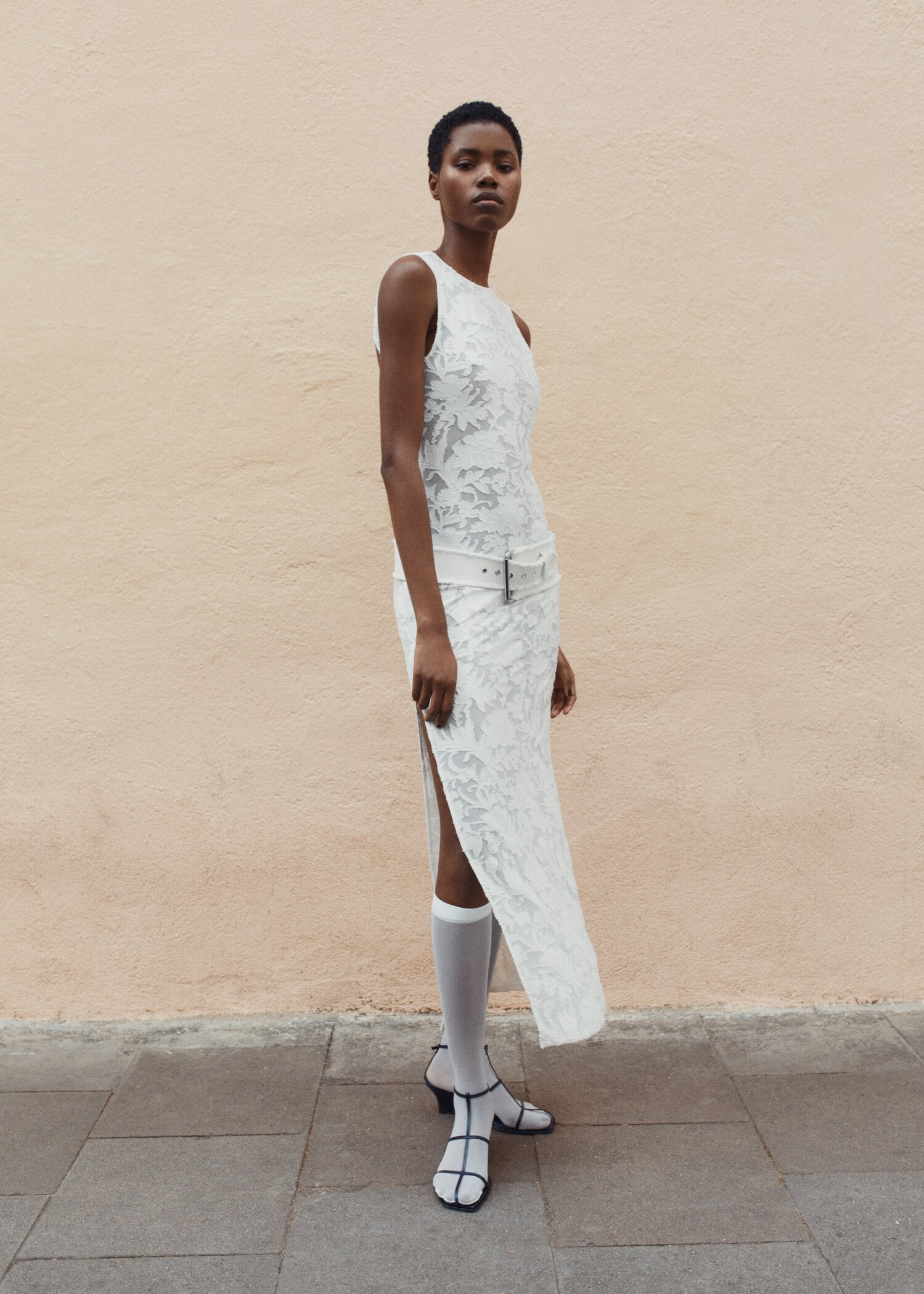 Jacquard dress with opening - Details of the article 6