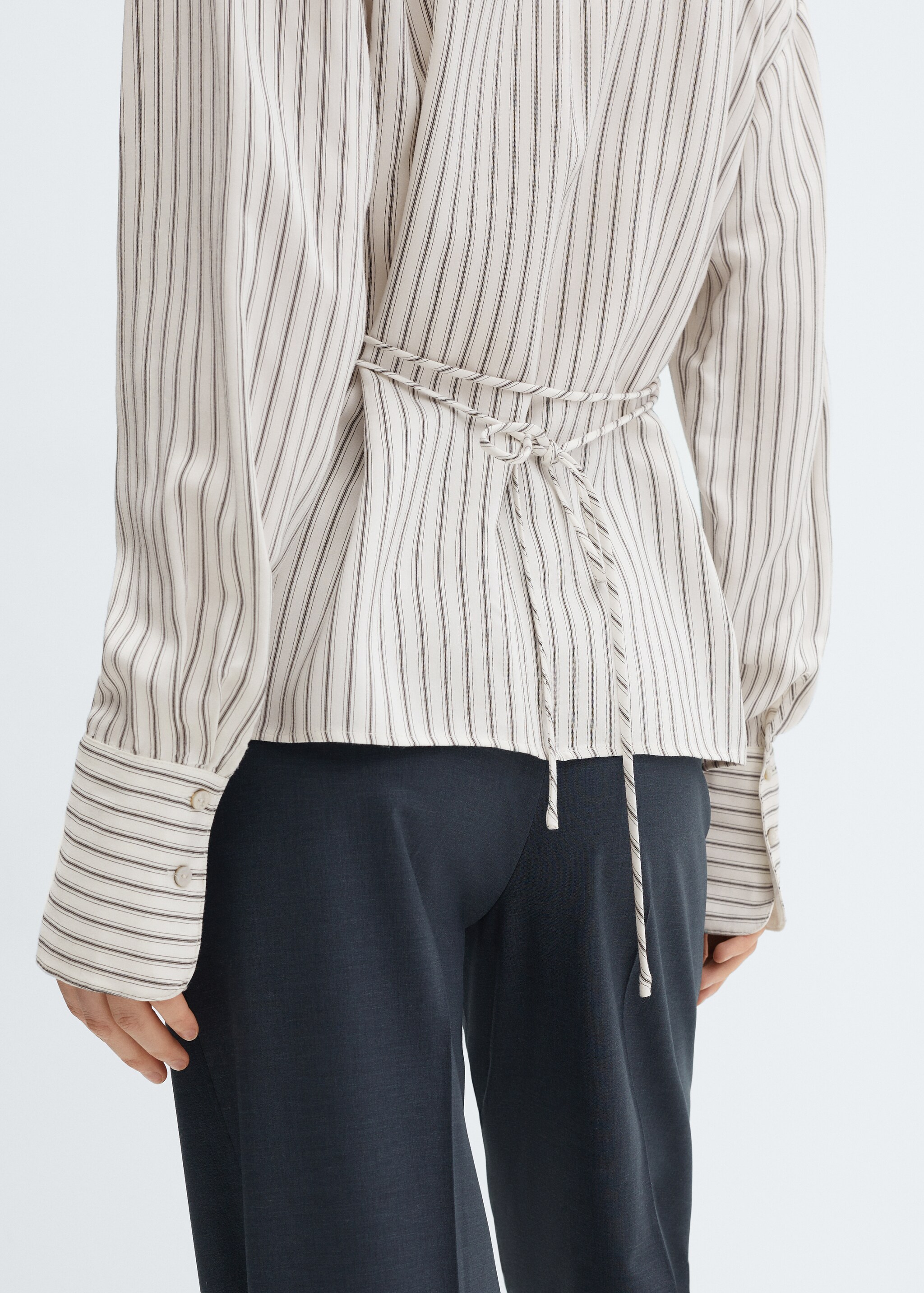 Striped bow blouse - Details of the article 4