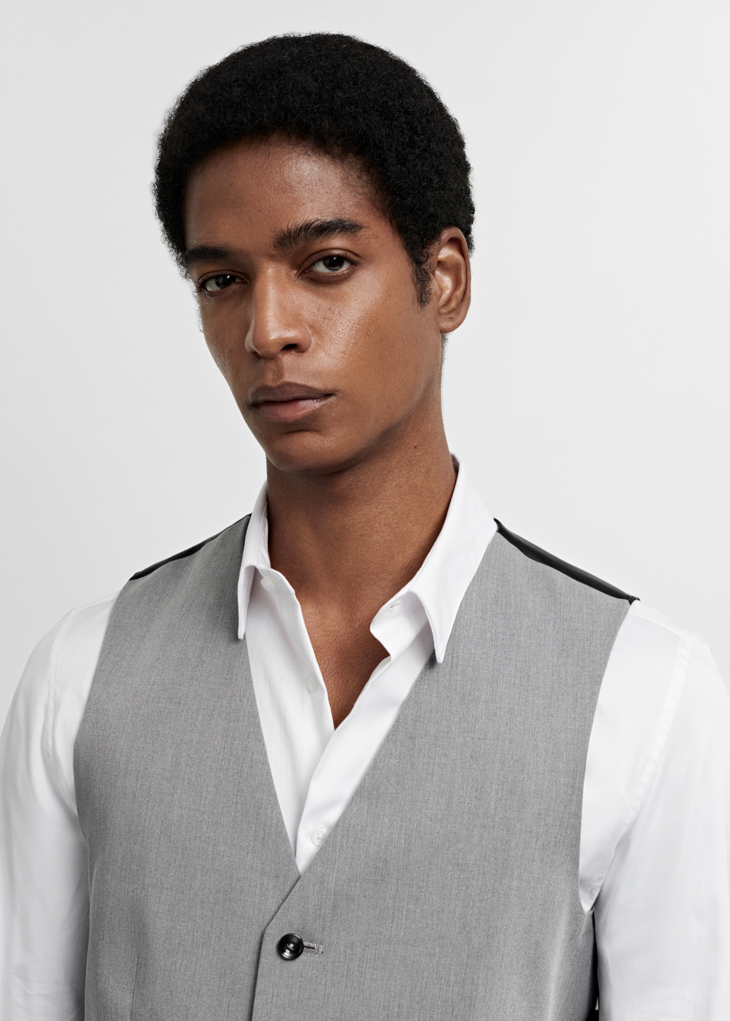 Super slim-fit stretch-fabric suit waistcoat - Details of the article 3