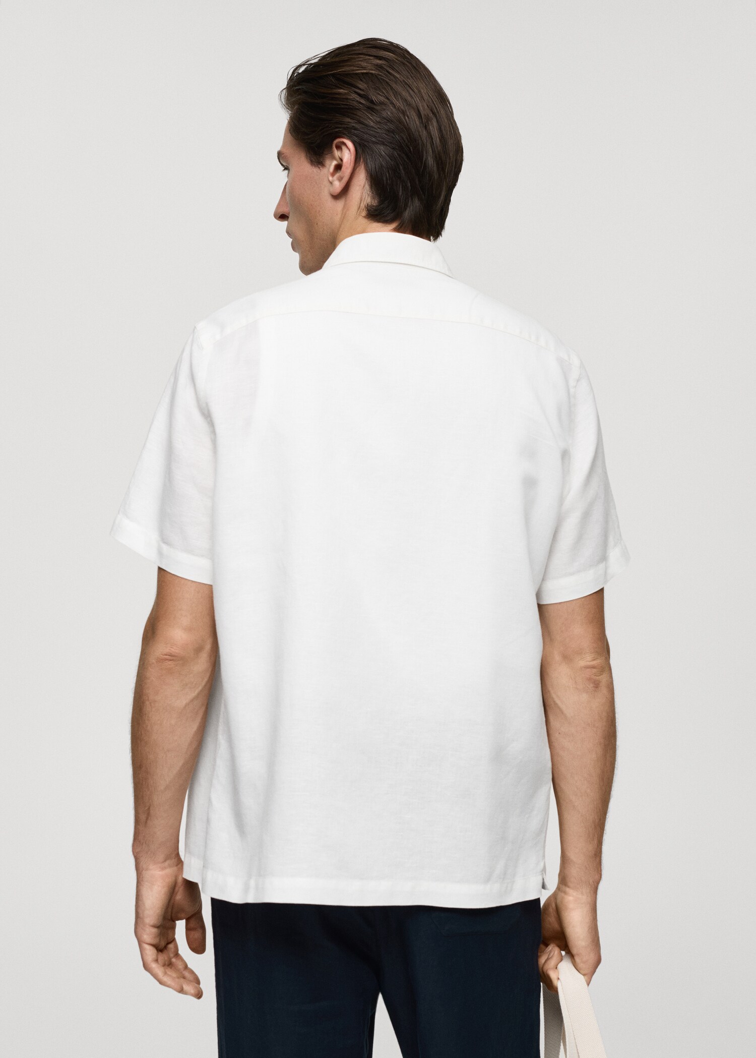 Regular-fit linen shirt with pocket - Reverse of the article