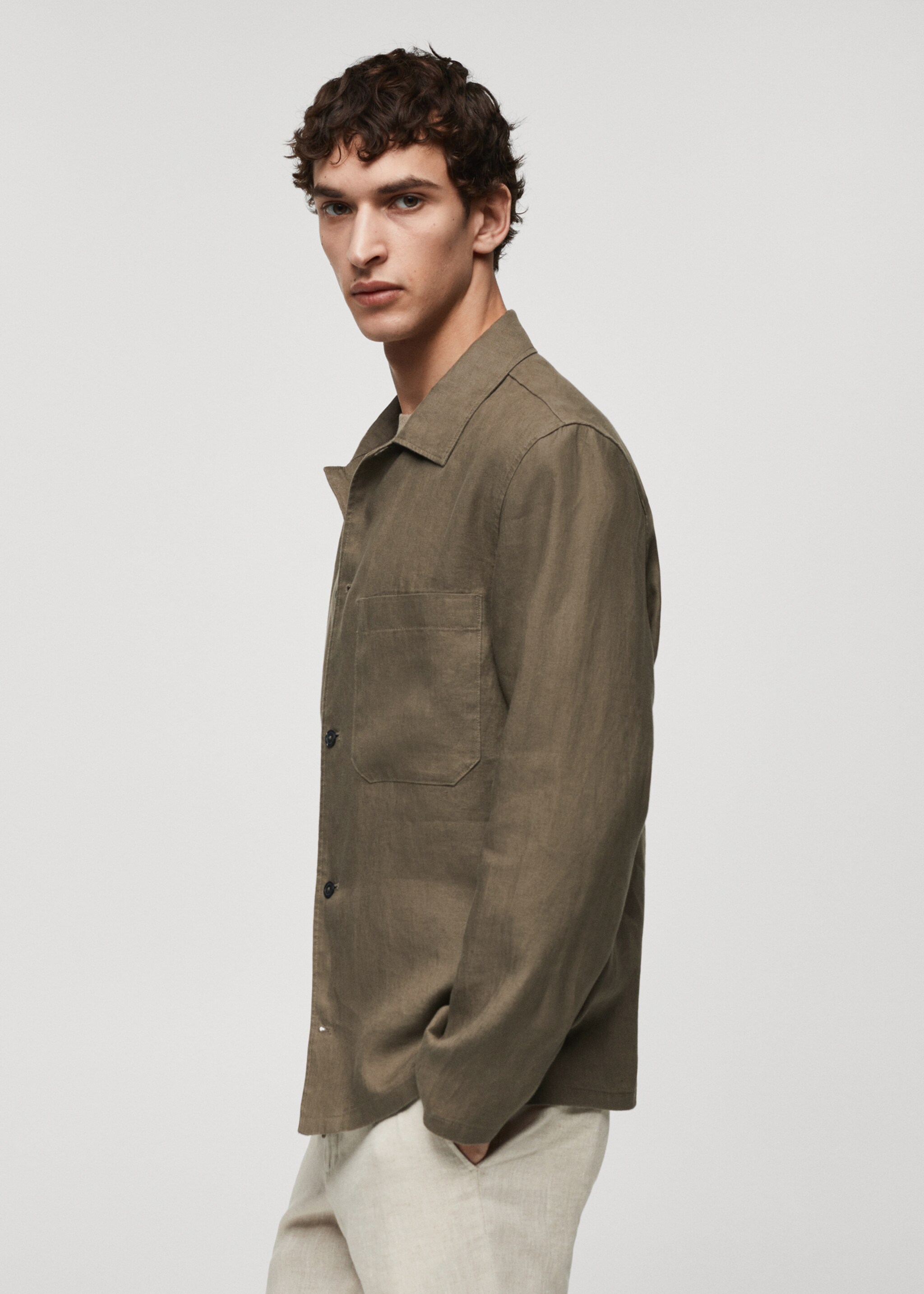 Regular-fit 100% linen overshirt - Details of the article 6