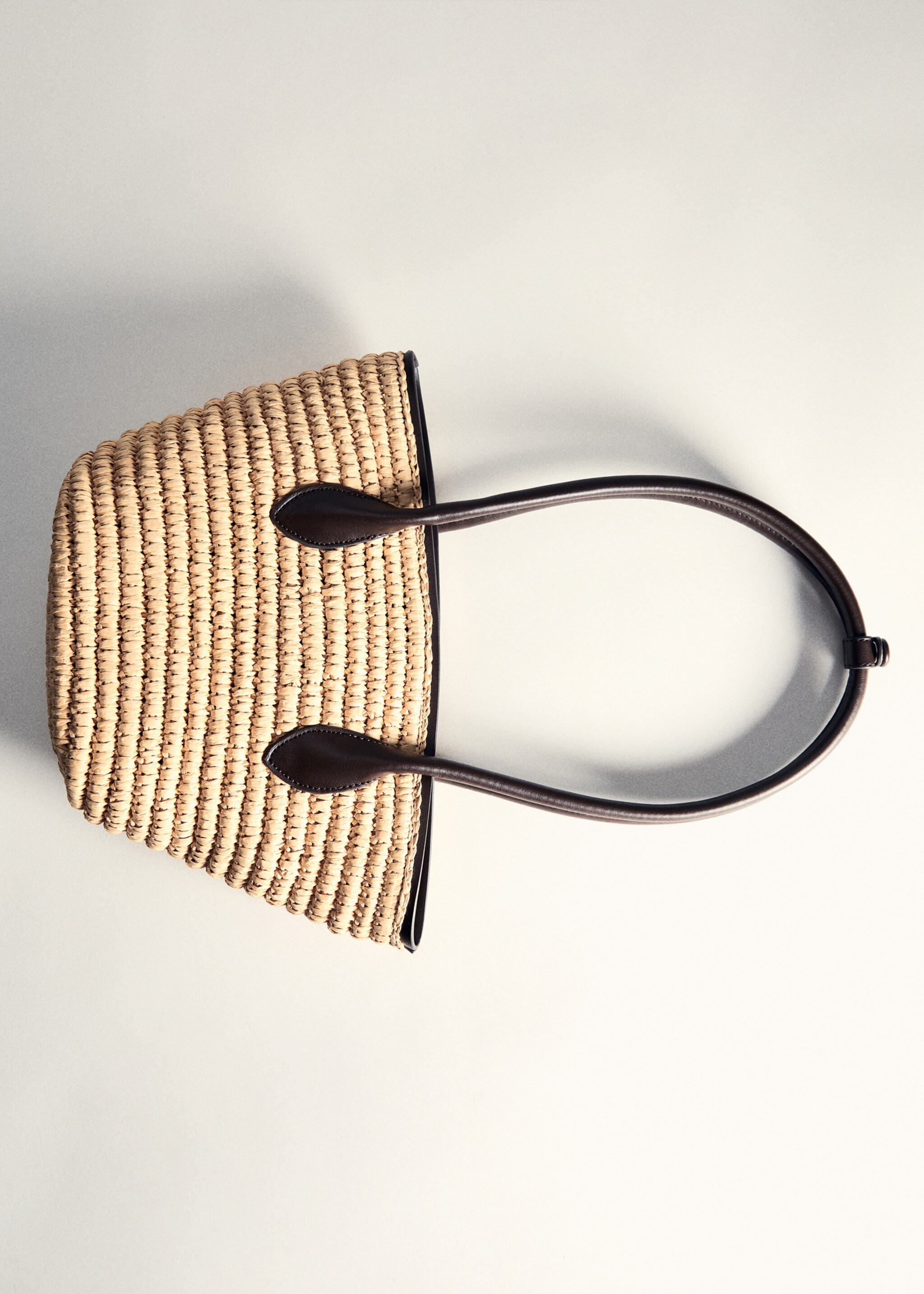 Natural fibre basket bag - Details of the article 5, Chocolate. Ref: 77000237-00.