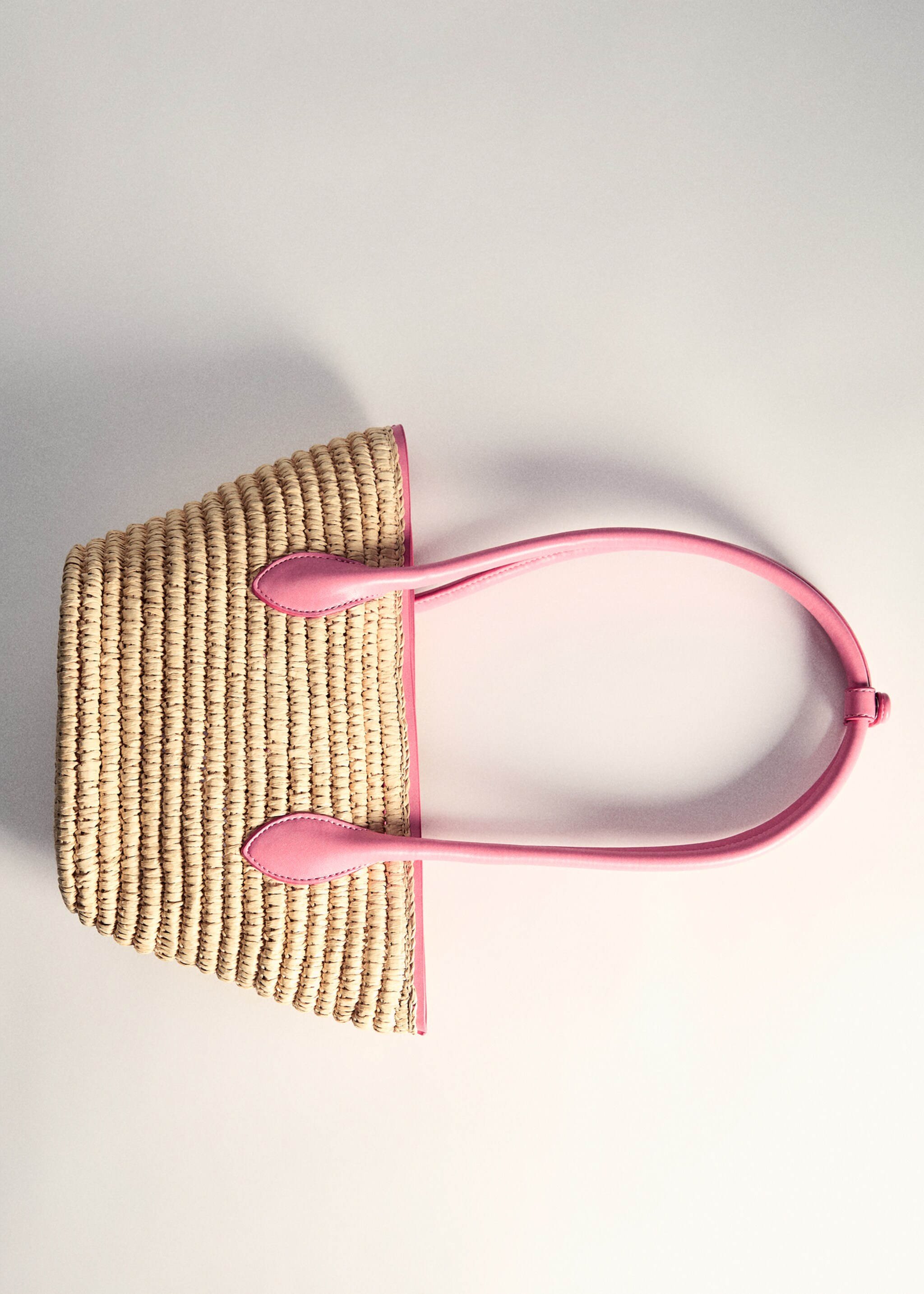 Natural fibre basket bag - Details of the article 5, Bubblegum Pink. Ref: 77000237-00.