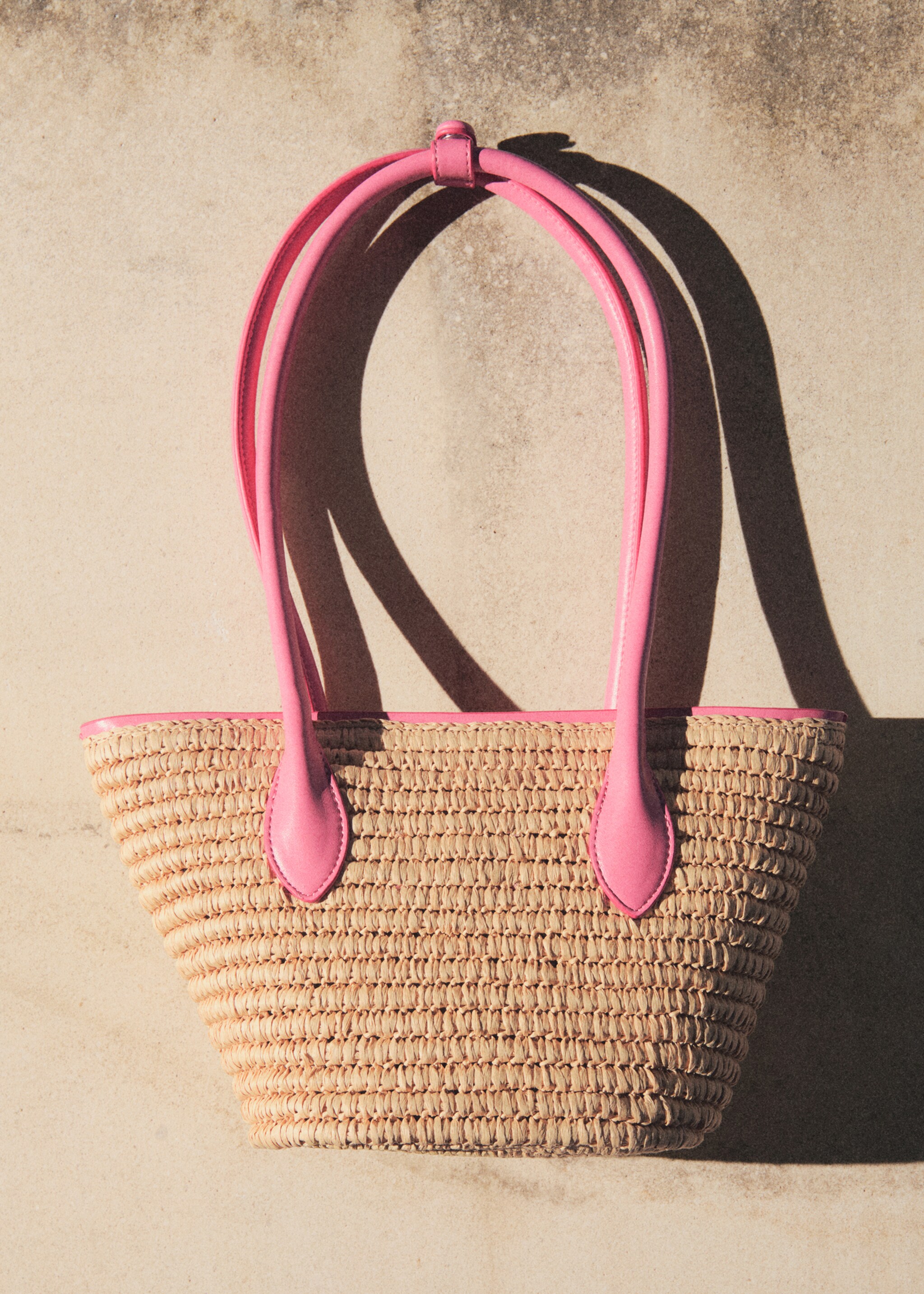 Natural fibre basket bag - Details of the article 6, Bubblegum Pink. Ref: 77000237-00.