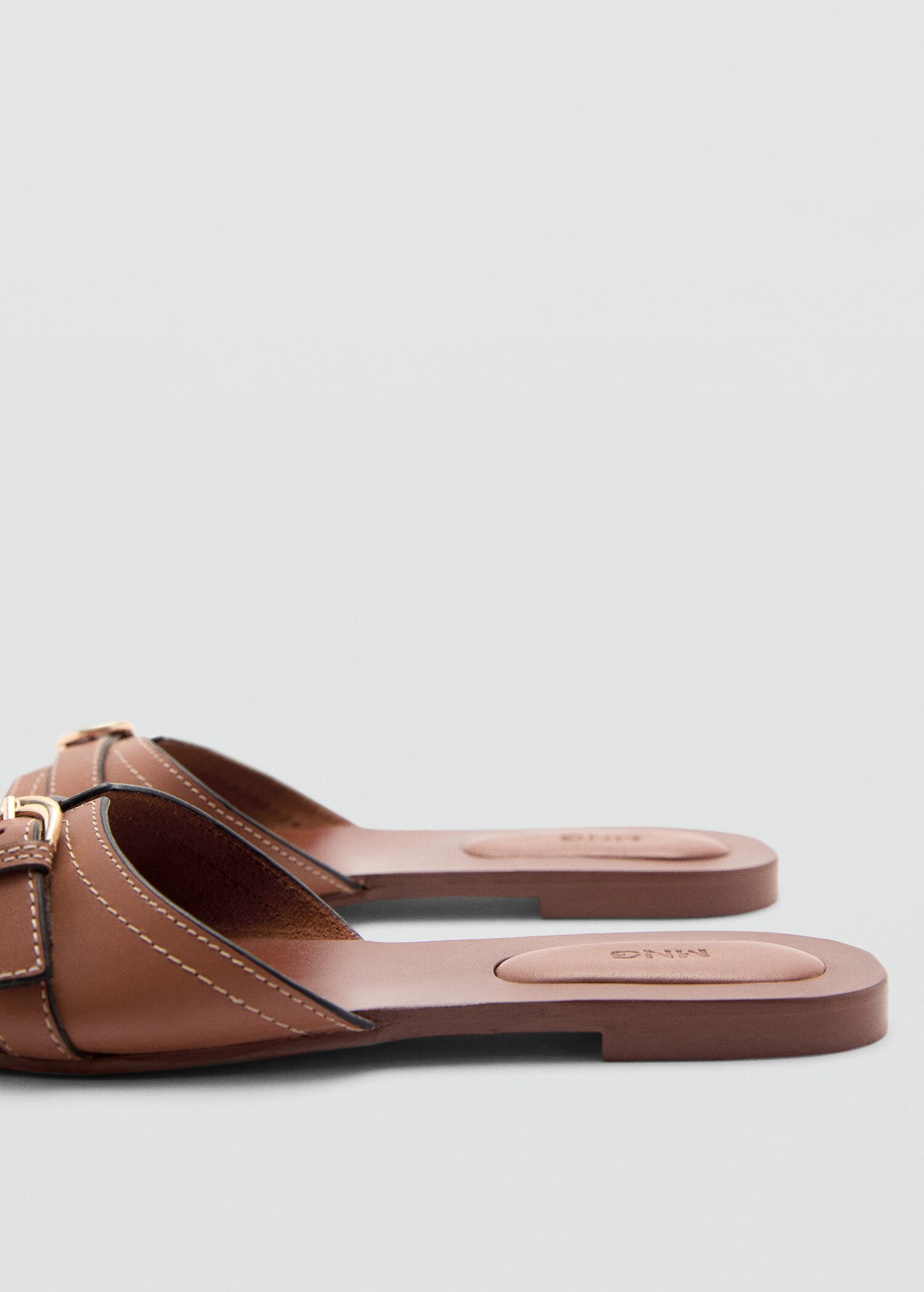 Buckle leather sandals - Details of the article 1