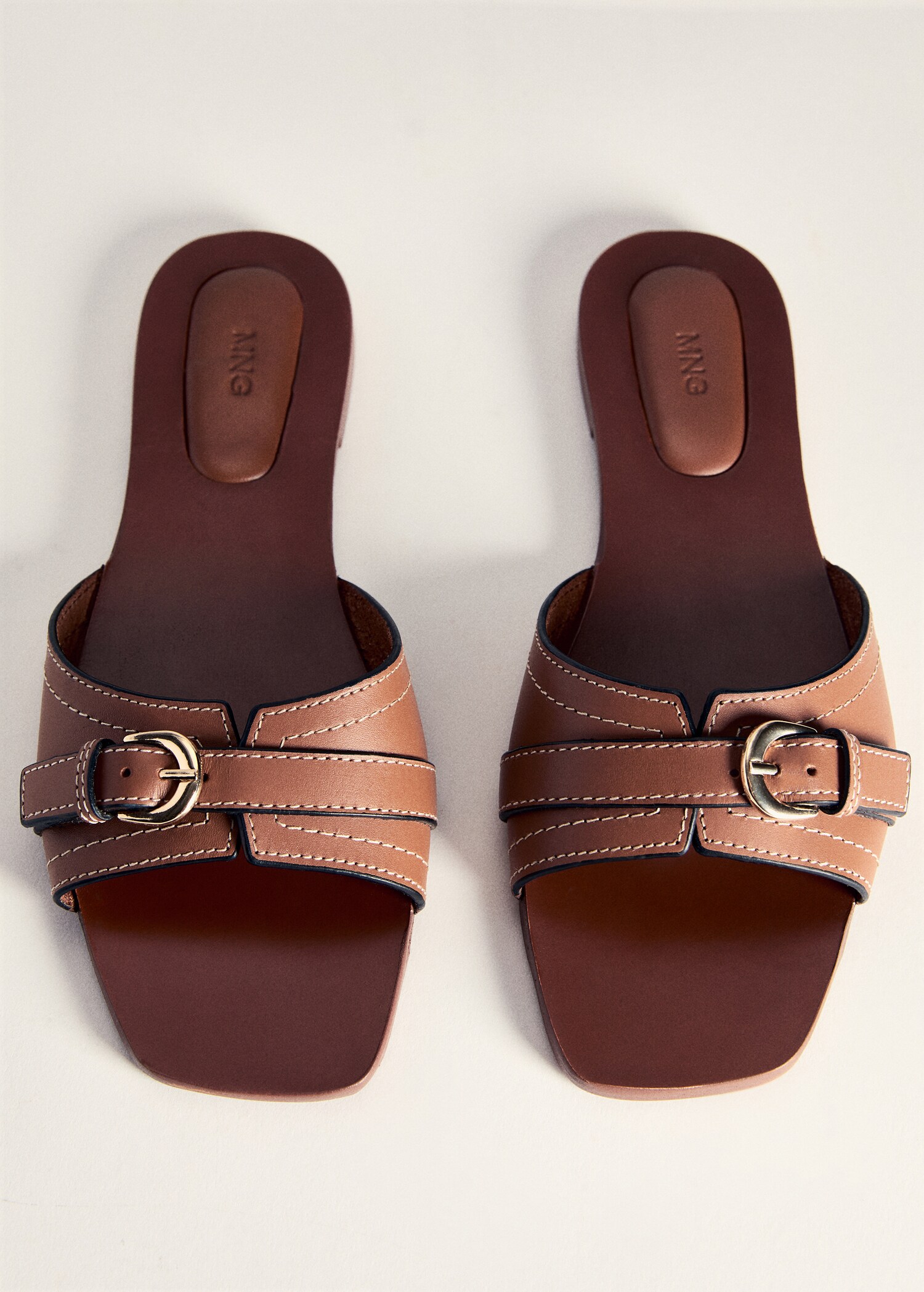 Buckle leather sandals - Details of the article 5