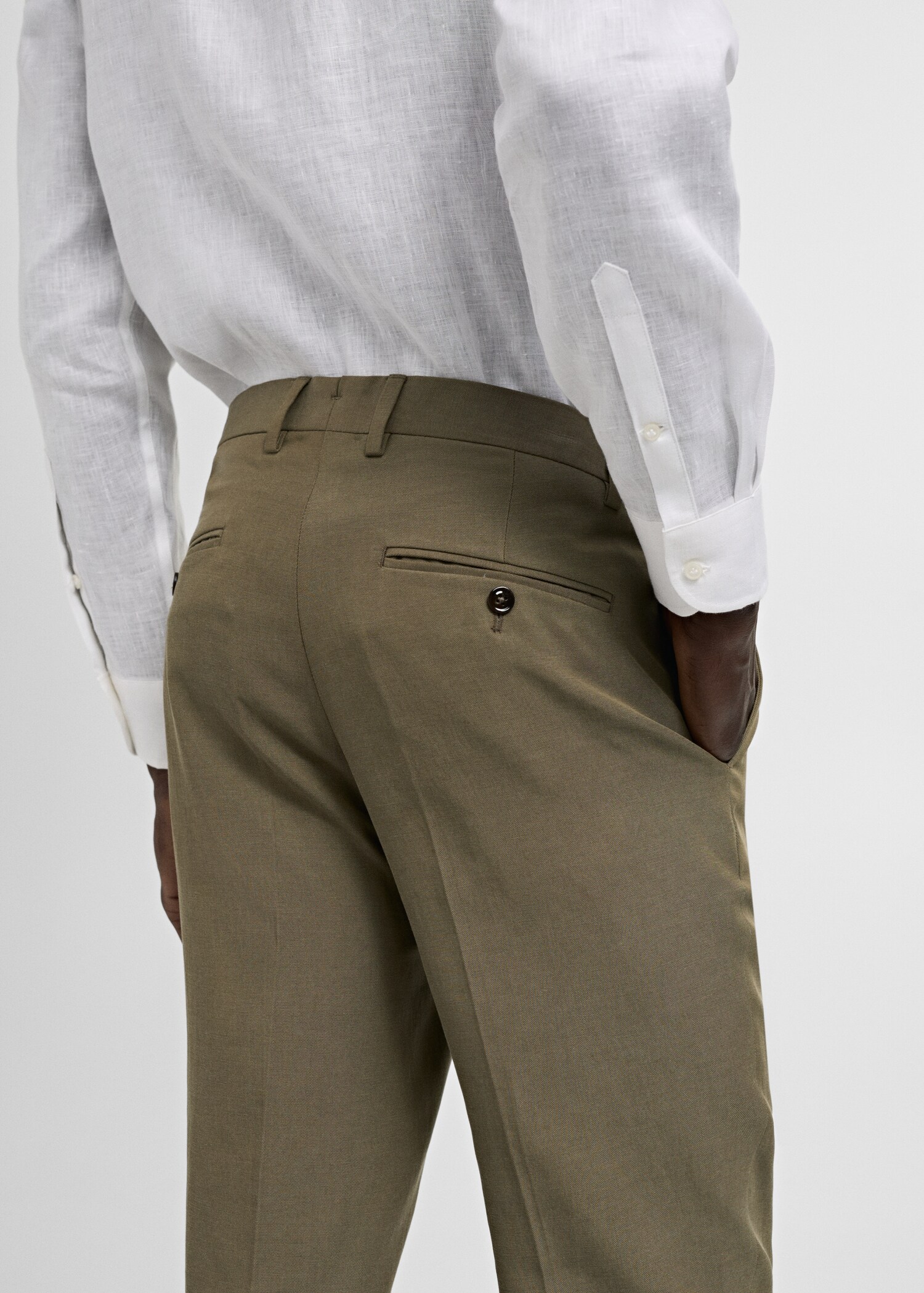 Slimfit Tencel™ suit trousers with pleats - Details of the article 2