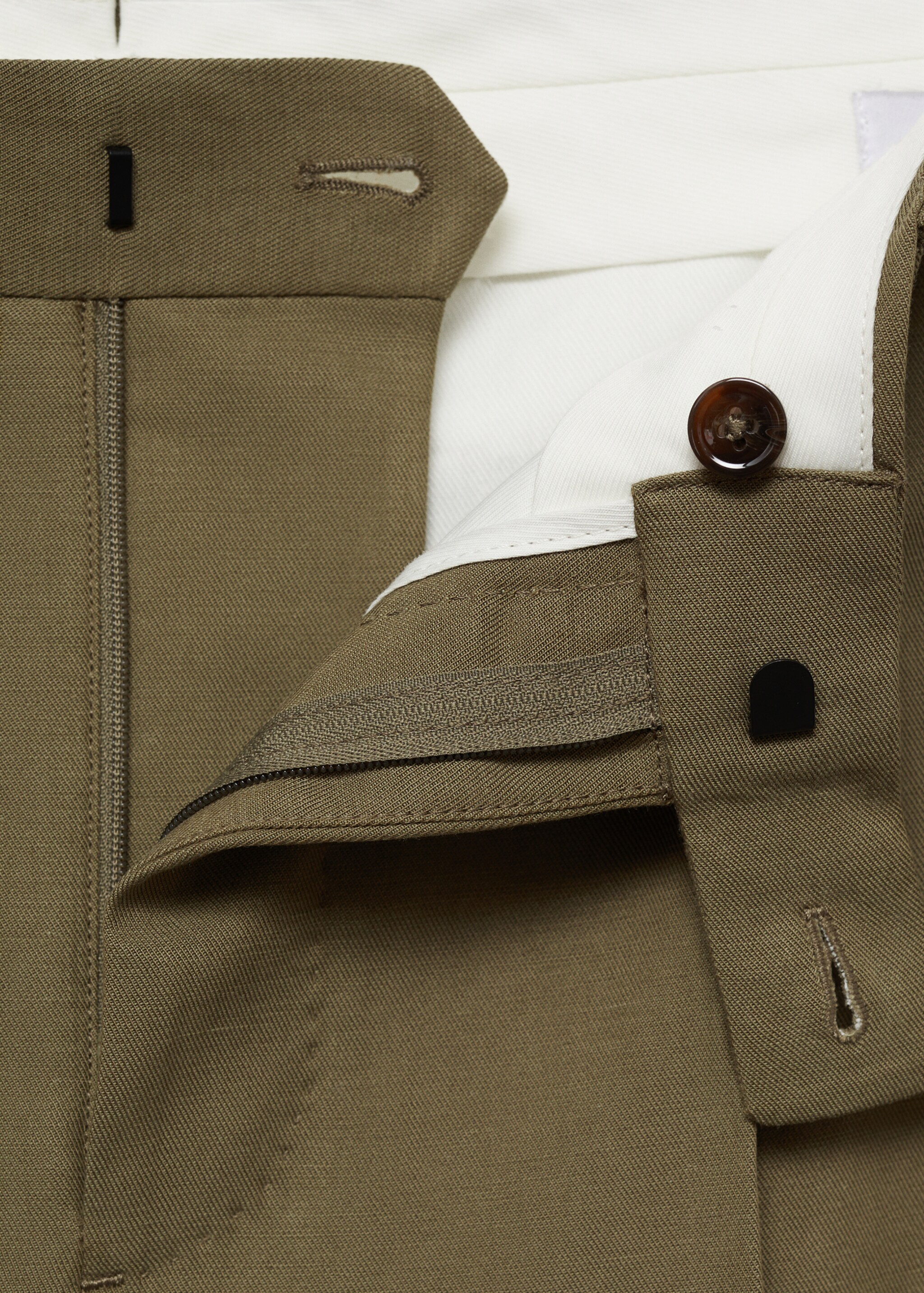 Slimfit Tencel™ suit trousers with pleats - Details of the article 8
