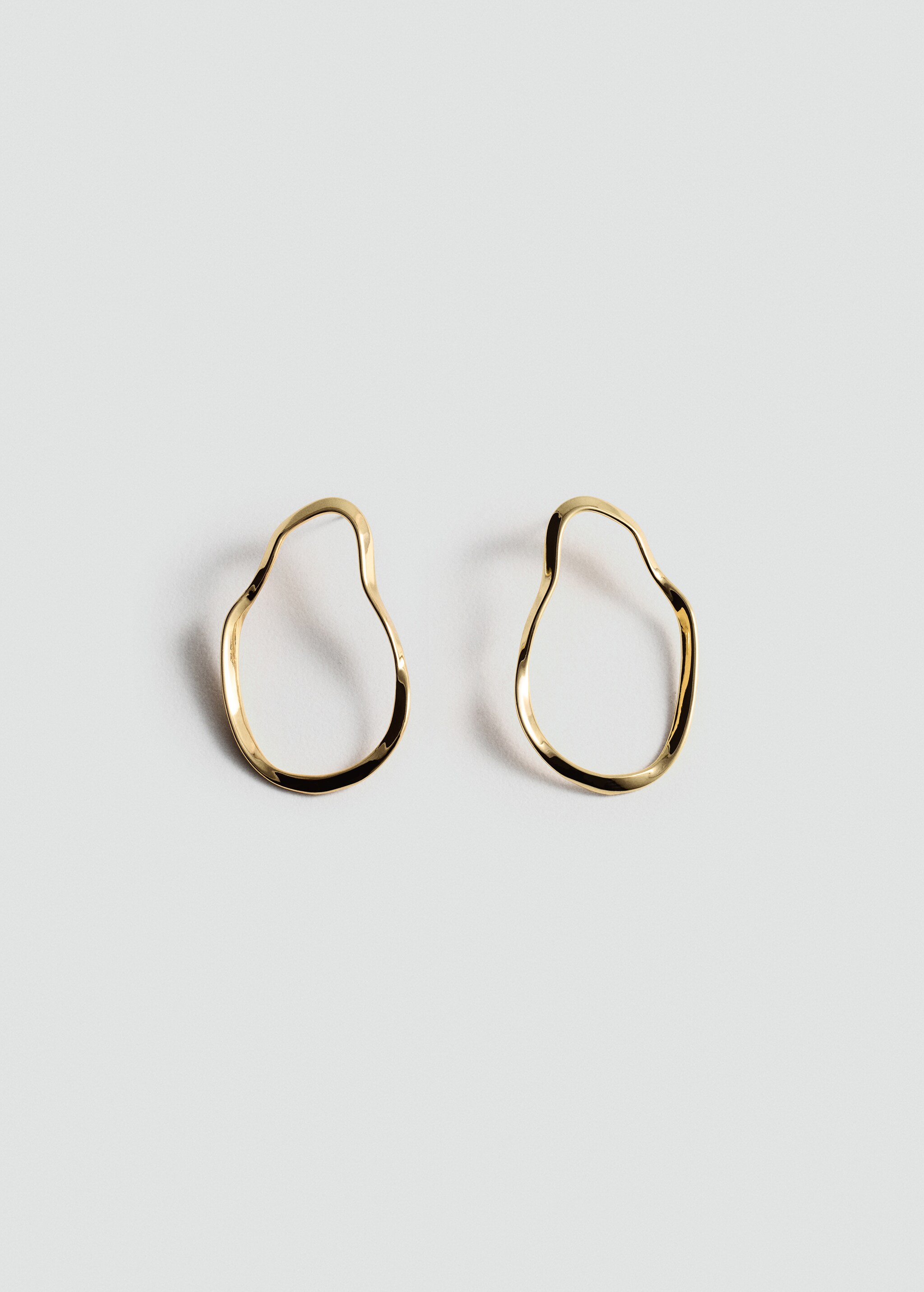 Irregular oval earrings - Article without model