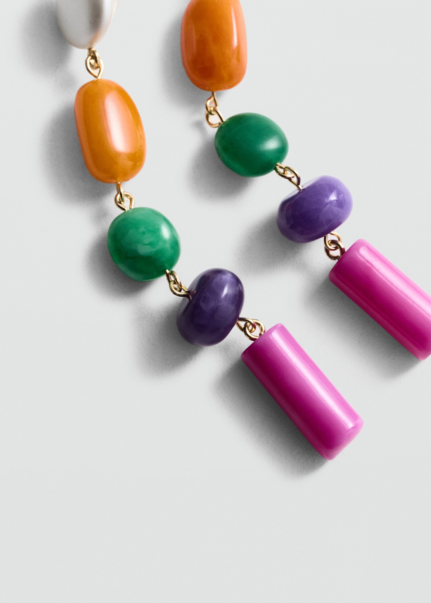 Boucles d'oreilles perles pendantes - Plan moyen
