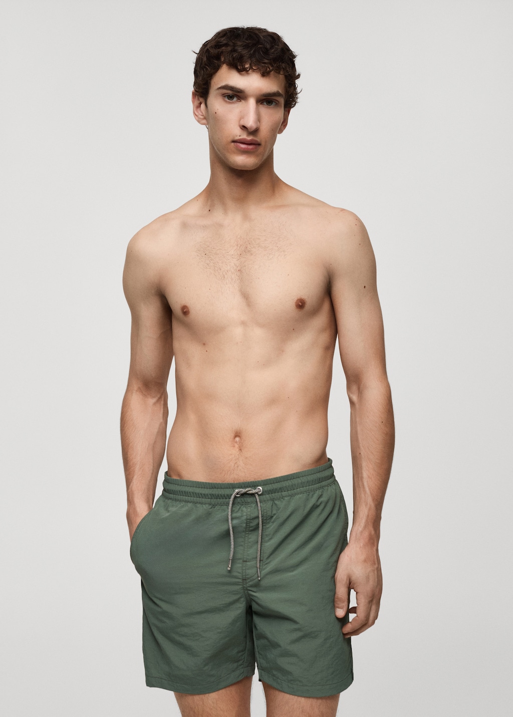 Mango Einfarbige Badeshorts mit Kordelzug
