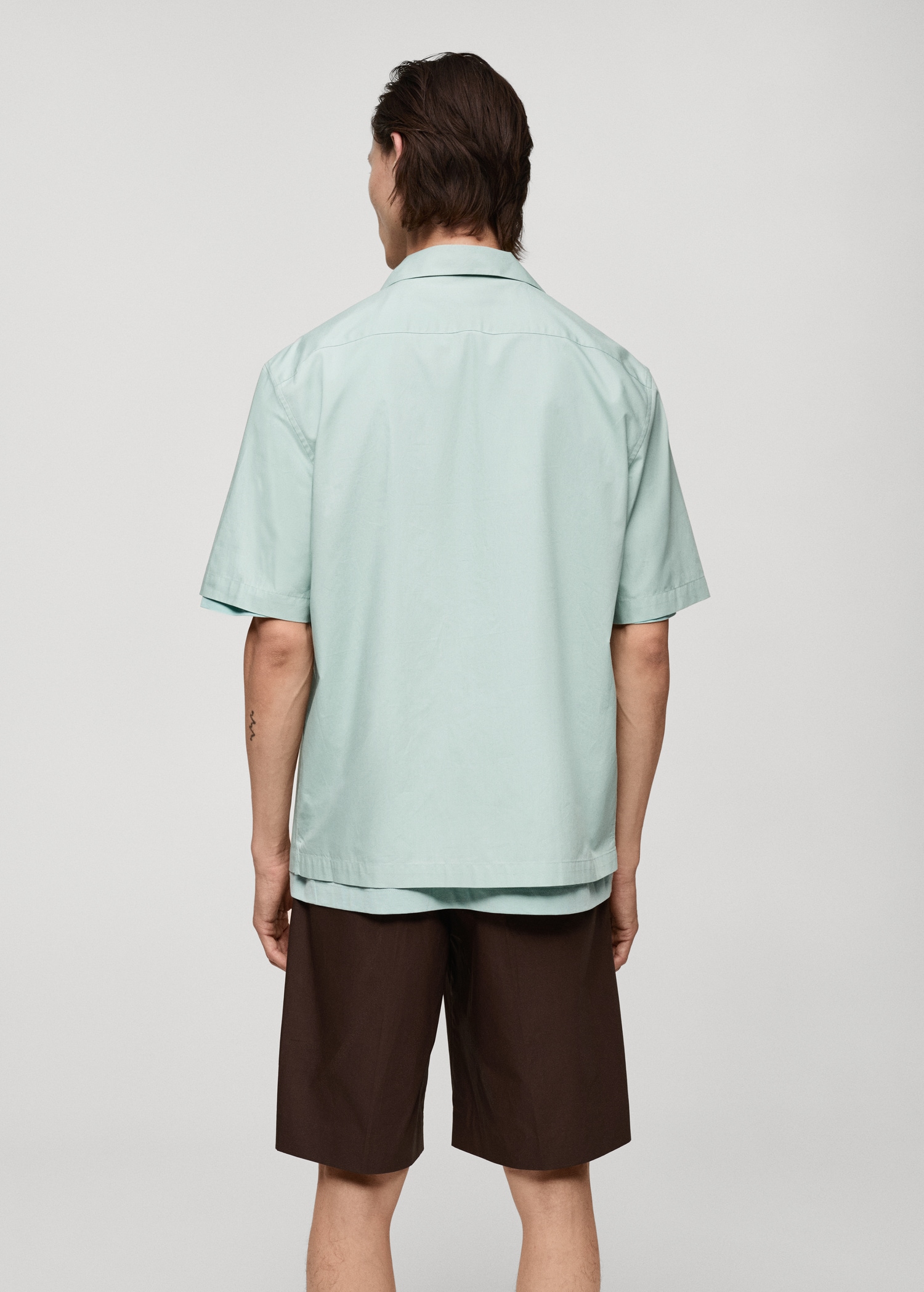 Camisa cuello bowling 100% algodón - Reverso del artículo