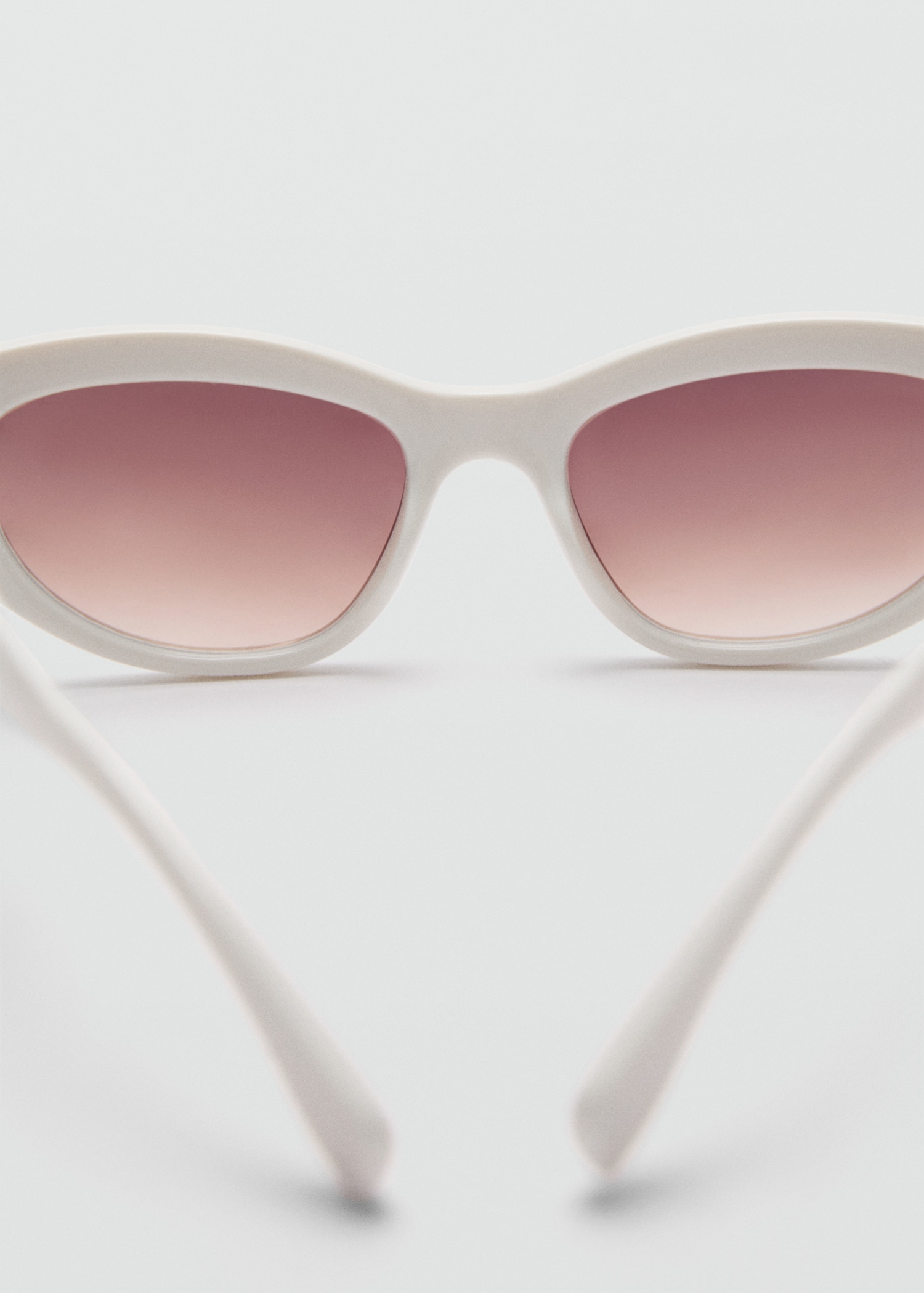 Resin frame sunglasses - Details of the article 1