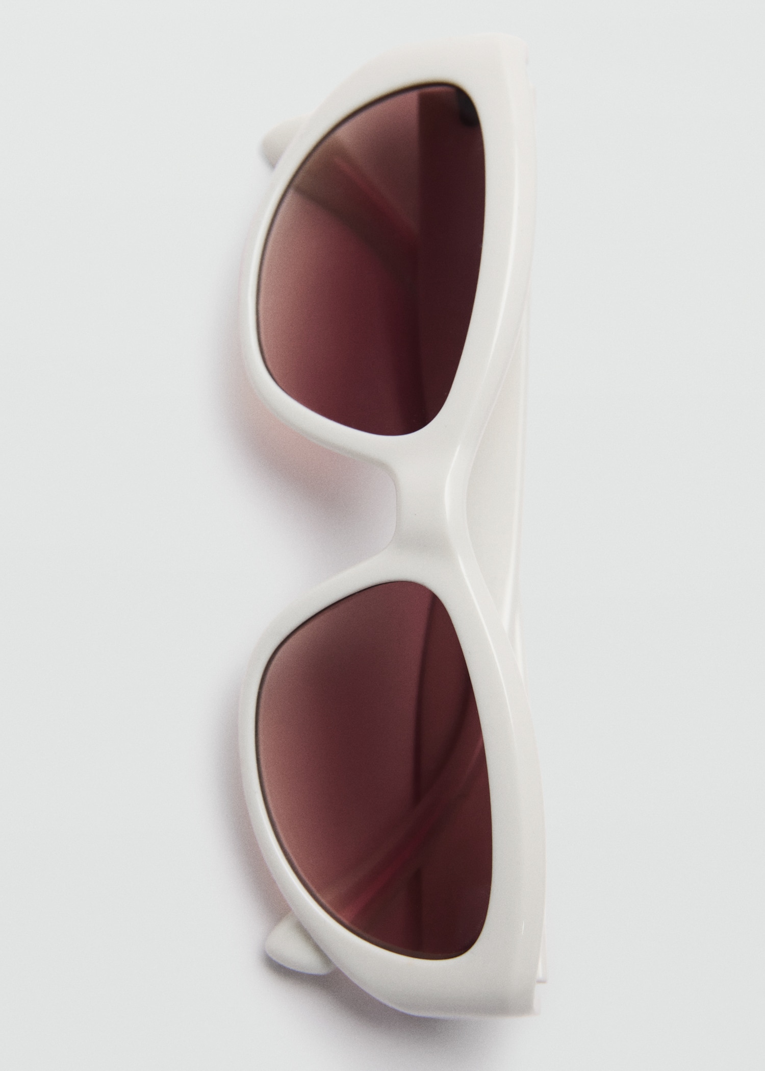 Resin frame sunglasses - Details of the article 2