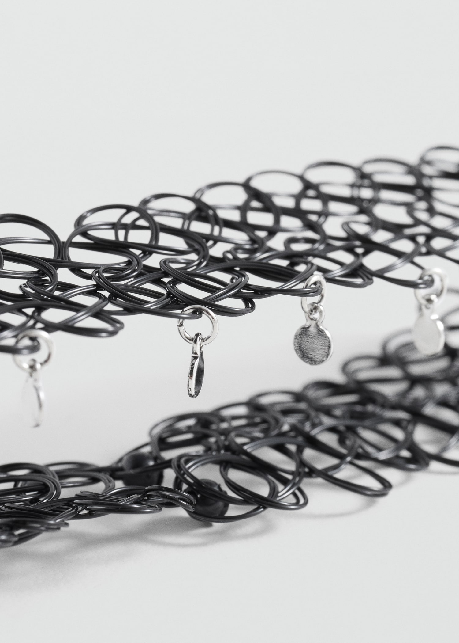 Choker with beads - Medium plane