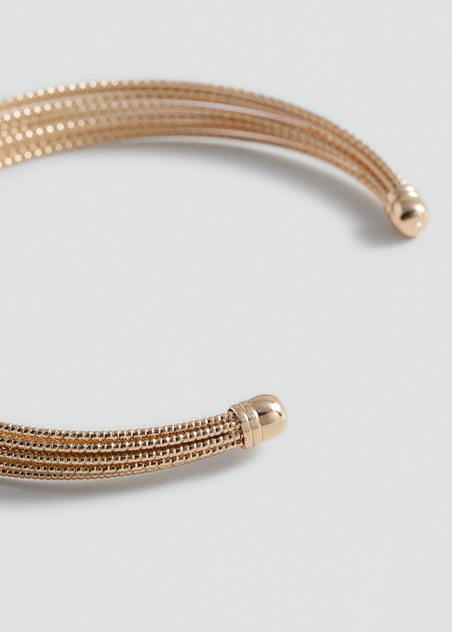 Collier ras-de-cou rigide - Plan moyen