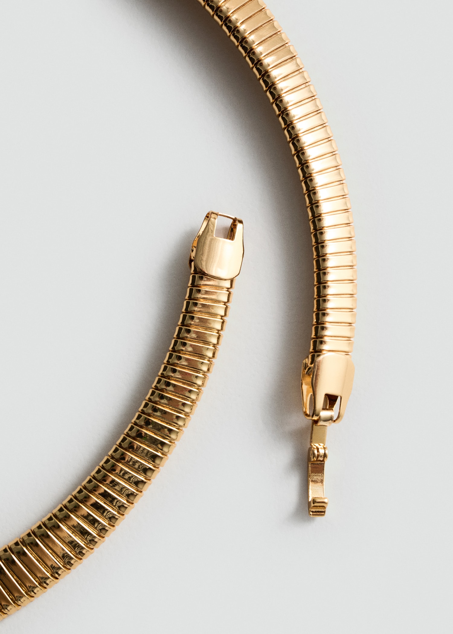 Rigid necklace - Medium plane