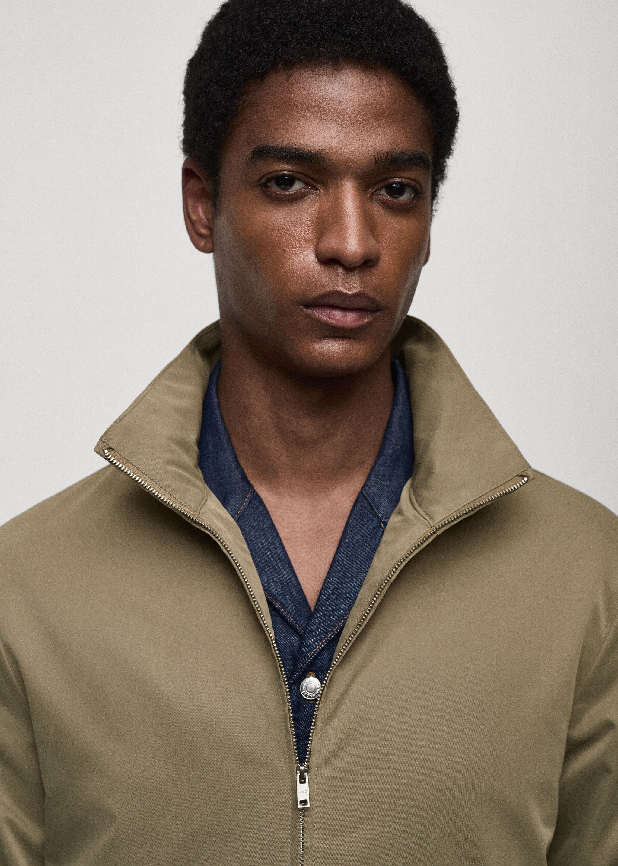 Water-repellent jacket with zip - Details of the article 2