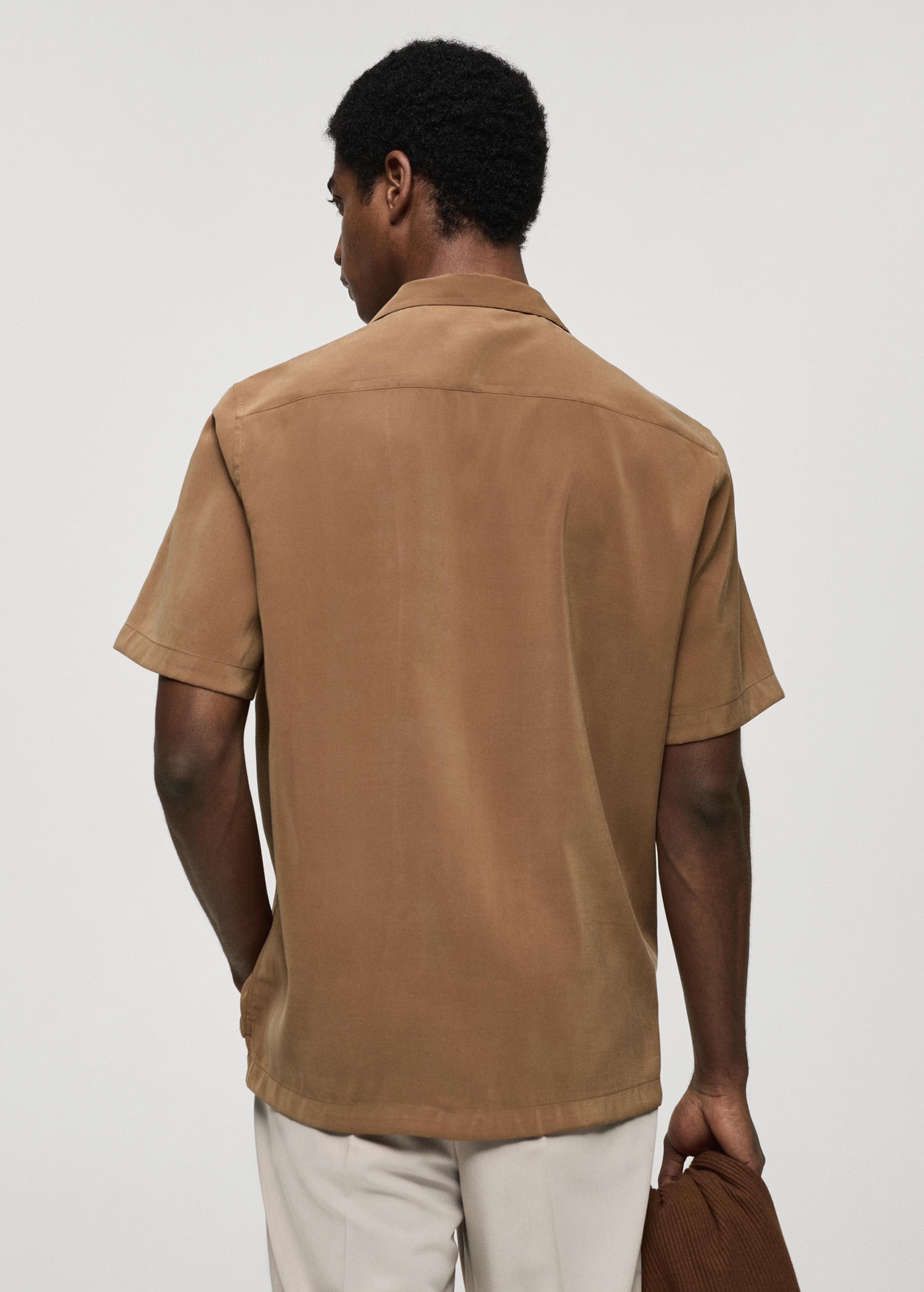 Chemise regular fit poches - Verso de l’article