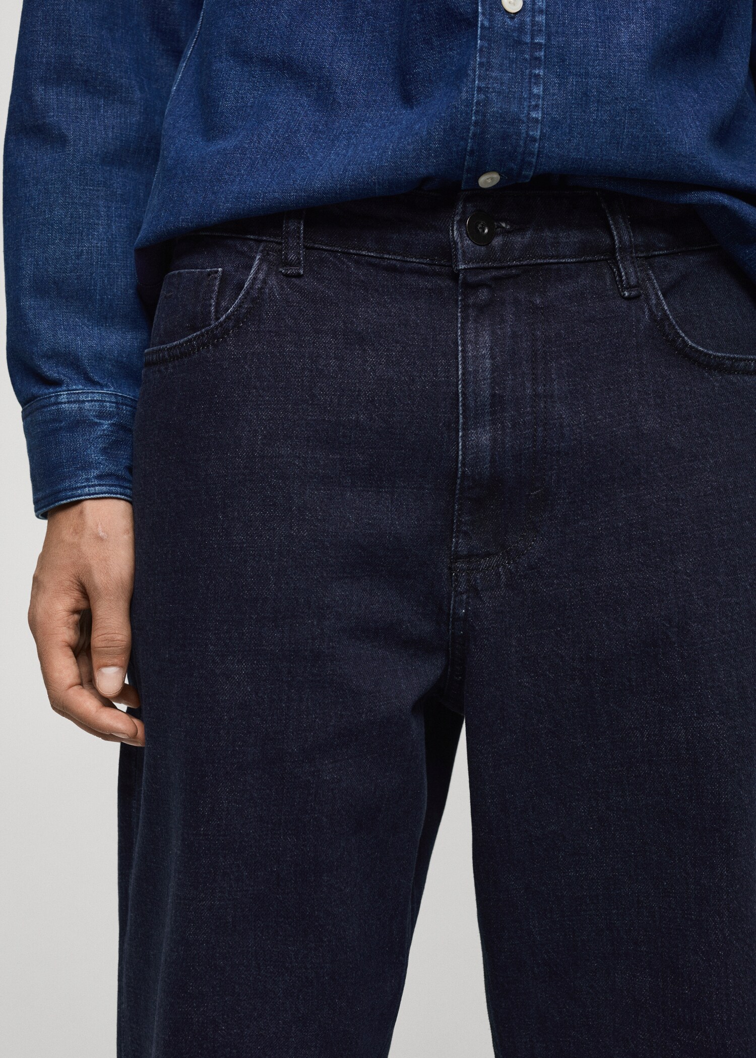 Relaxed-fit dark wash jeans - Details of the article 1