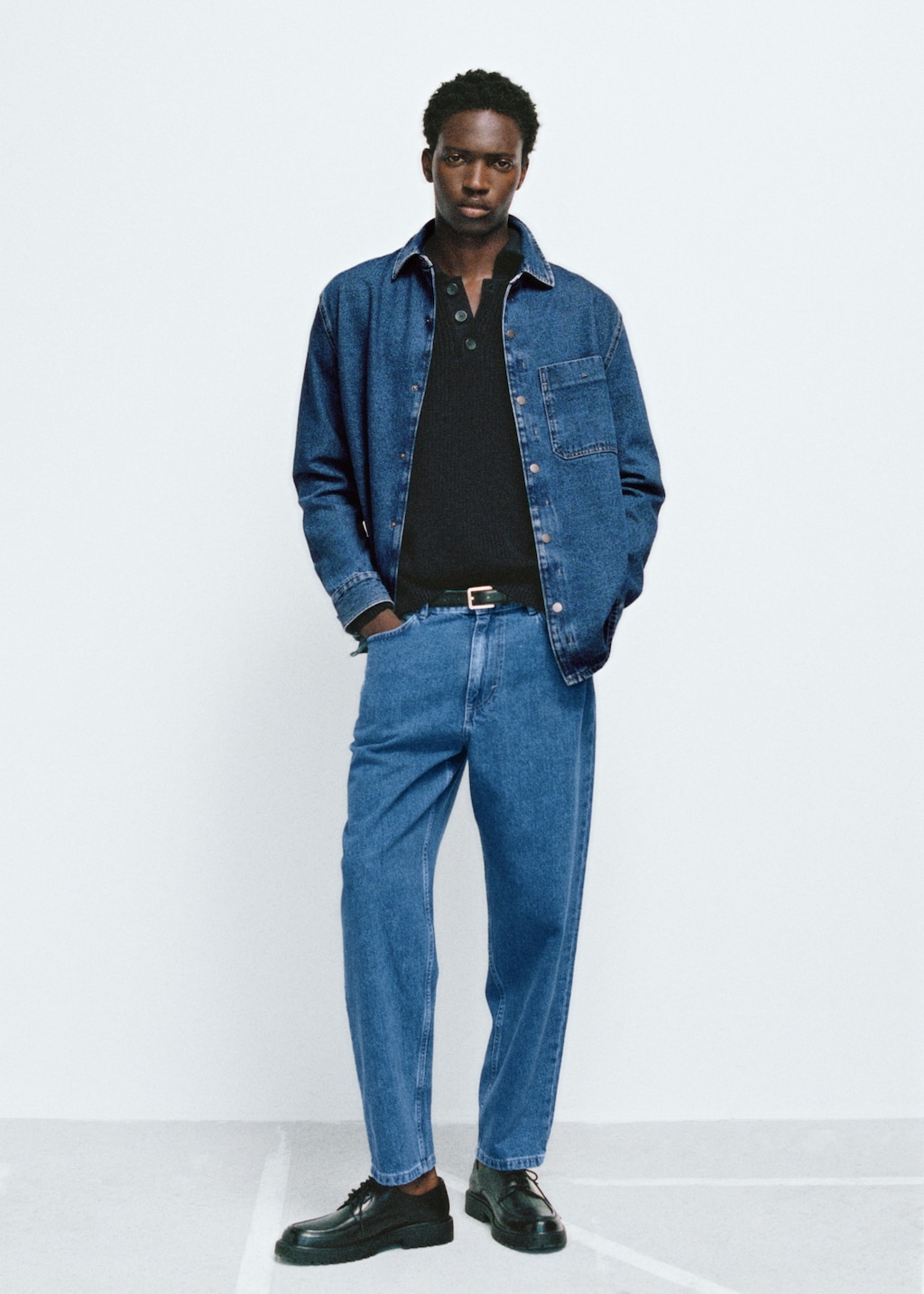 Relaxed fit cropped jeans