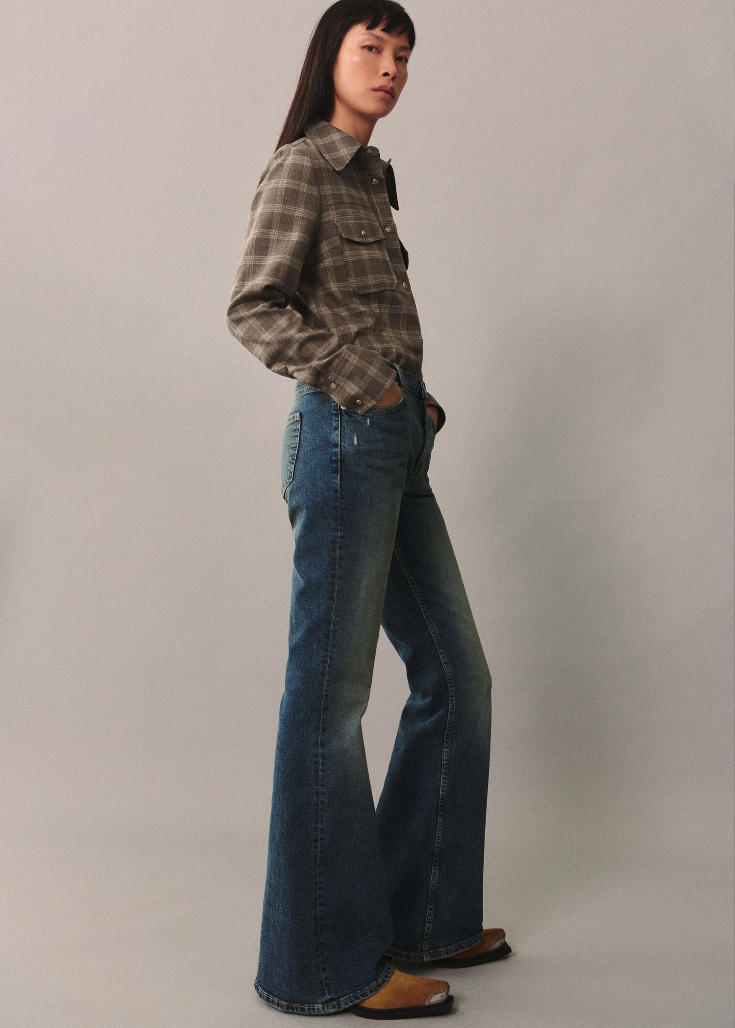 Jeans flare tiro alto - Detalle del artículo 2