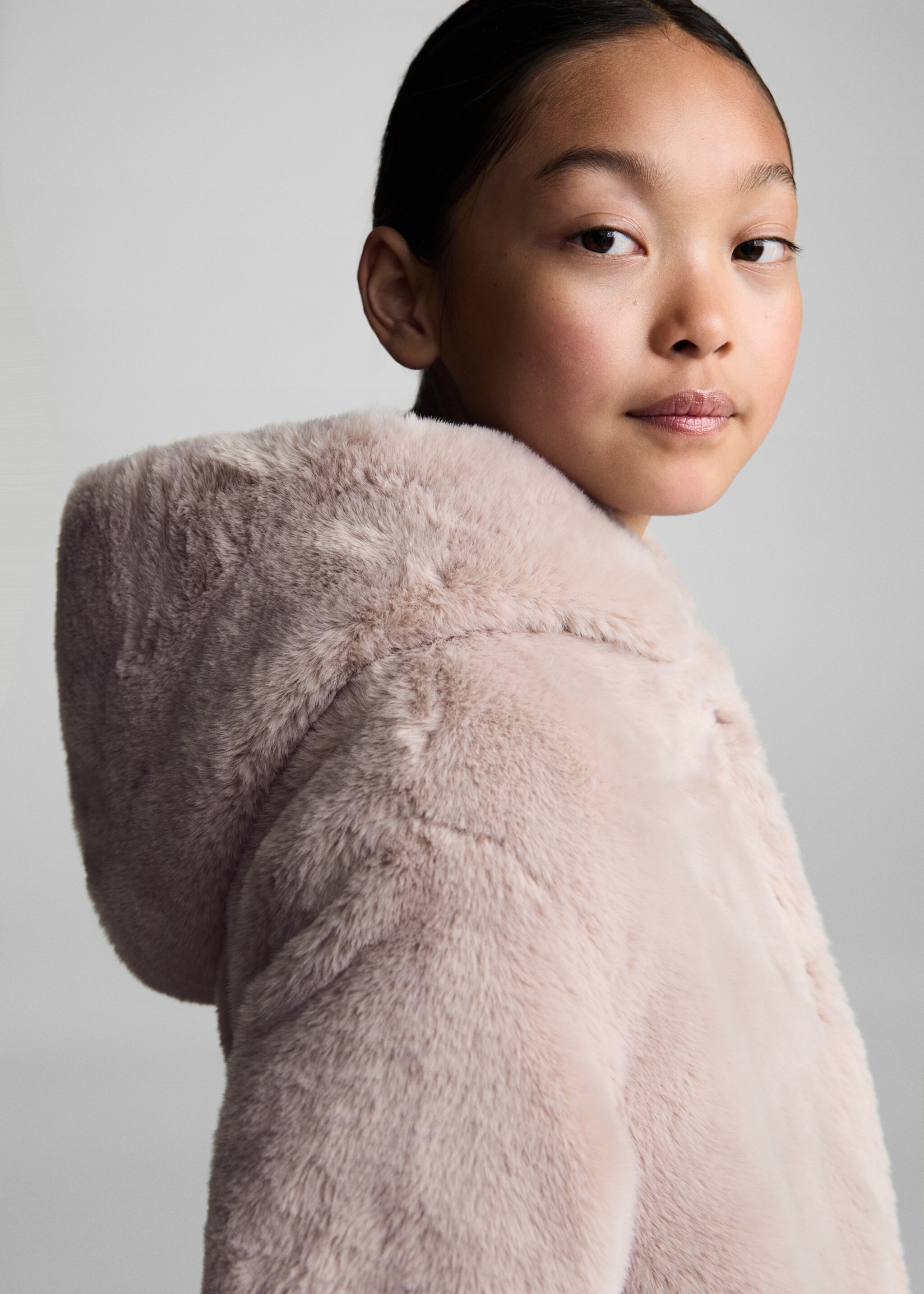 Coat with fur-effect hood - Details of the article 1