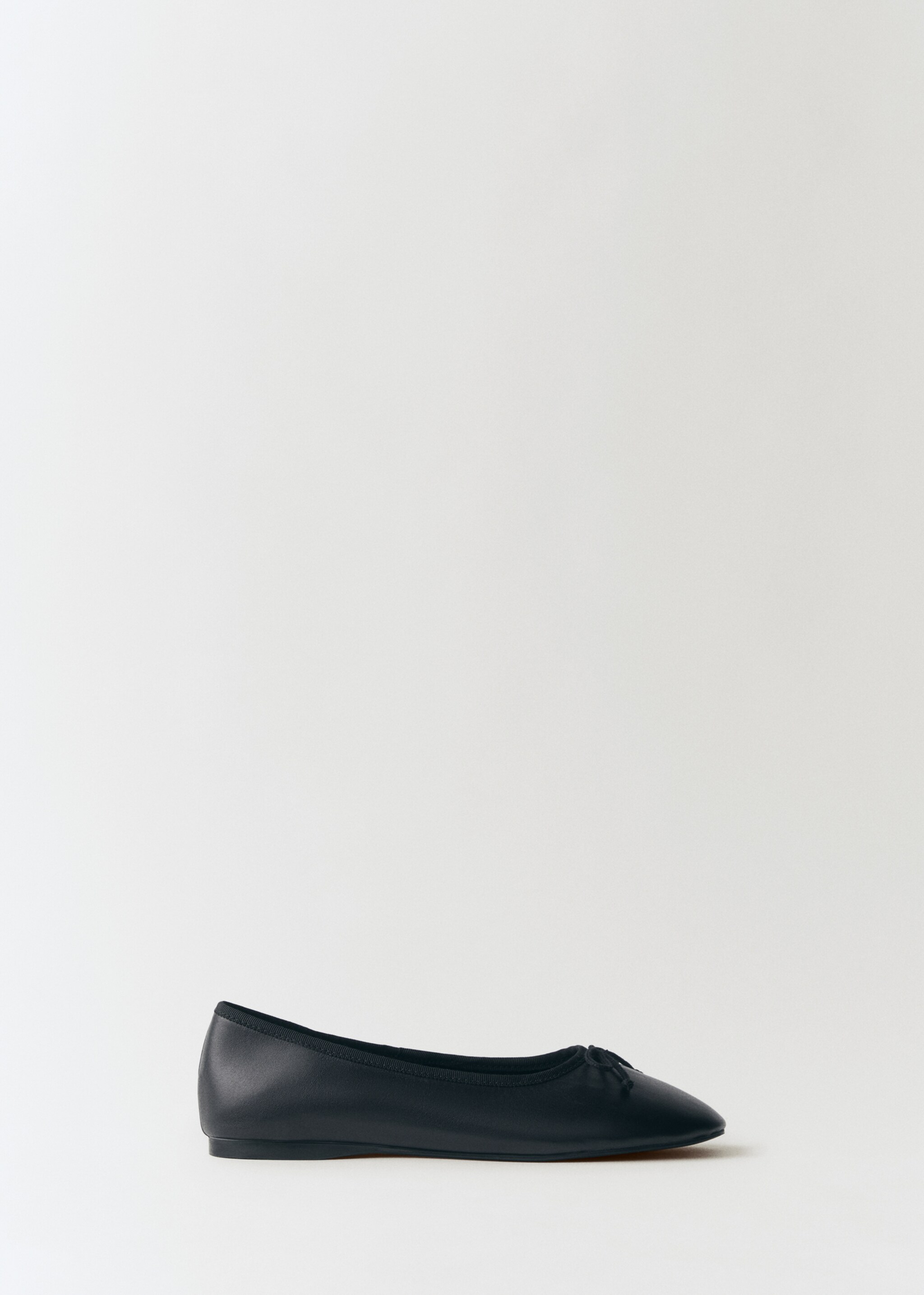 Leather ballet flats with bow - Article without model