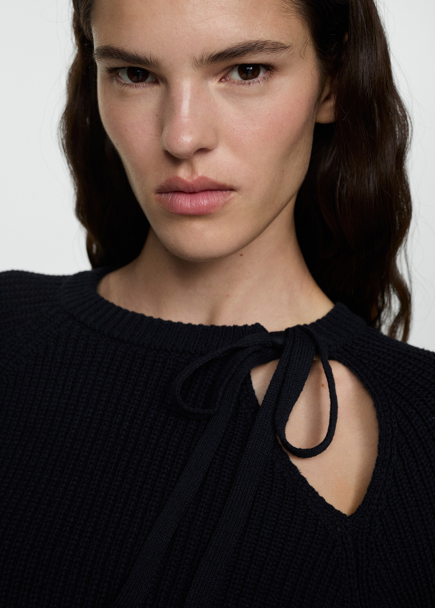Cut-out knitted sweater - Details of the article 1