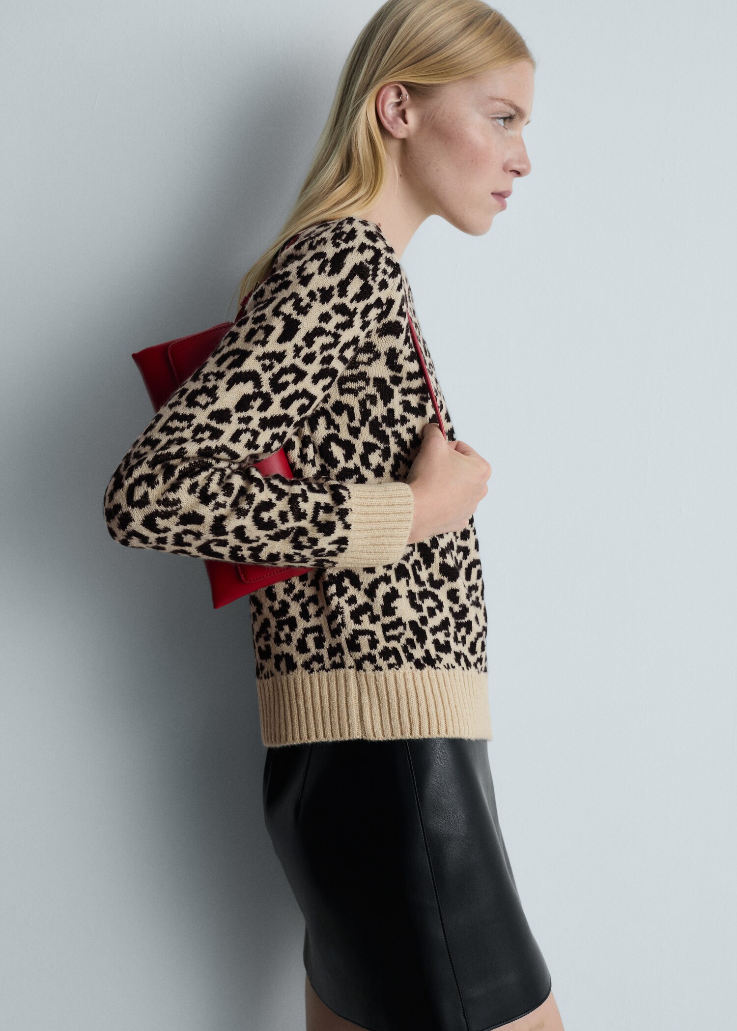 Leopard-print sweater with contrasting trims - Plan moyen