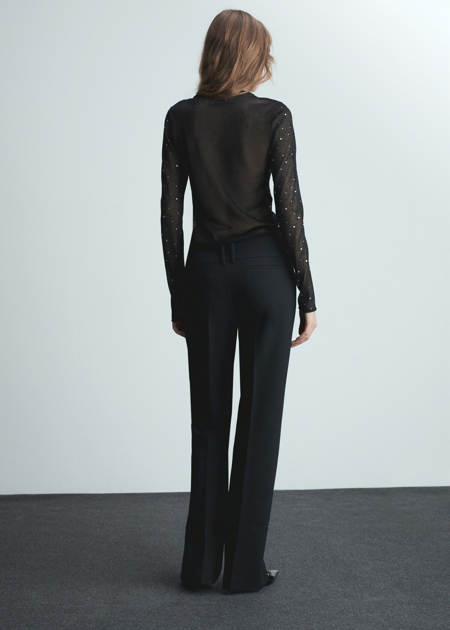 Fine-knit sweater with rhinestones - Reverse of the article