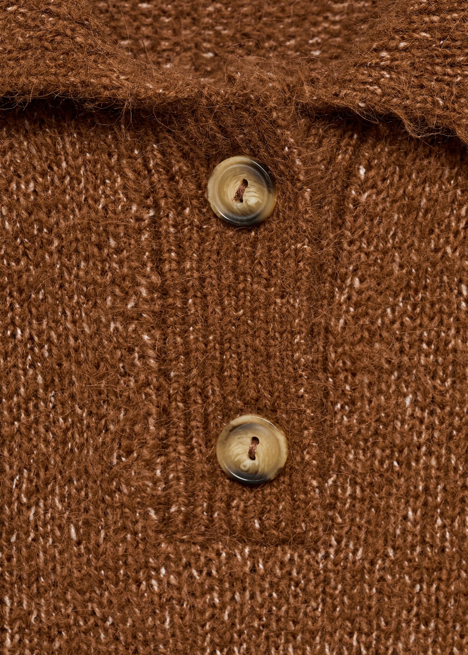 Knitted polo shirt with ribbed details - Details of the article 8