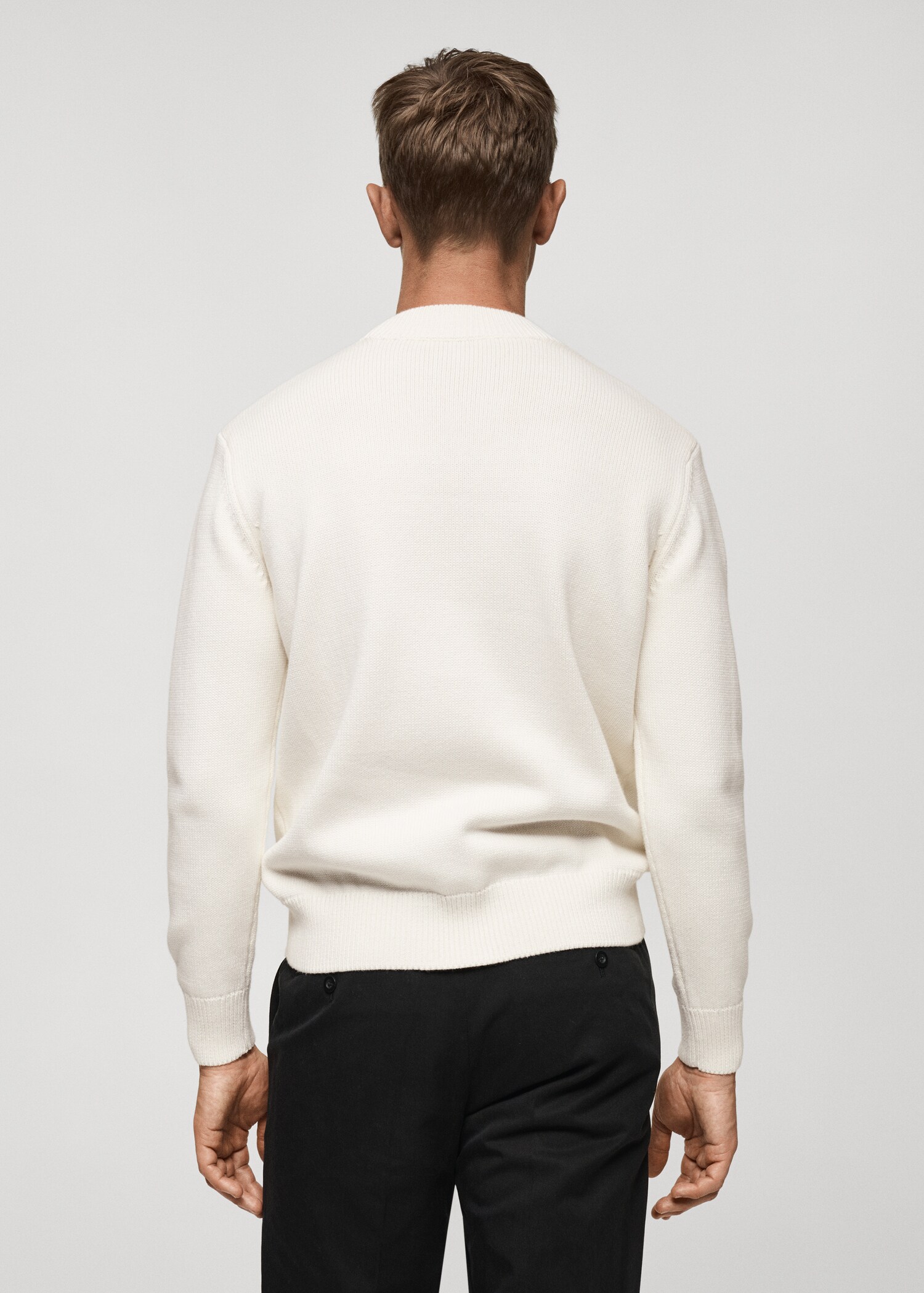 Medium-knit cotton sweater - Reverse of the article