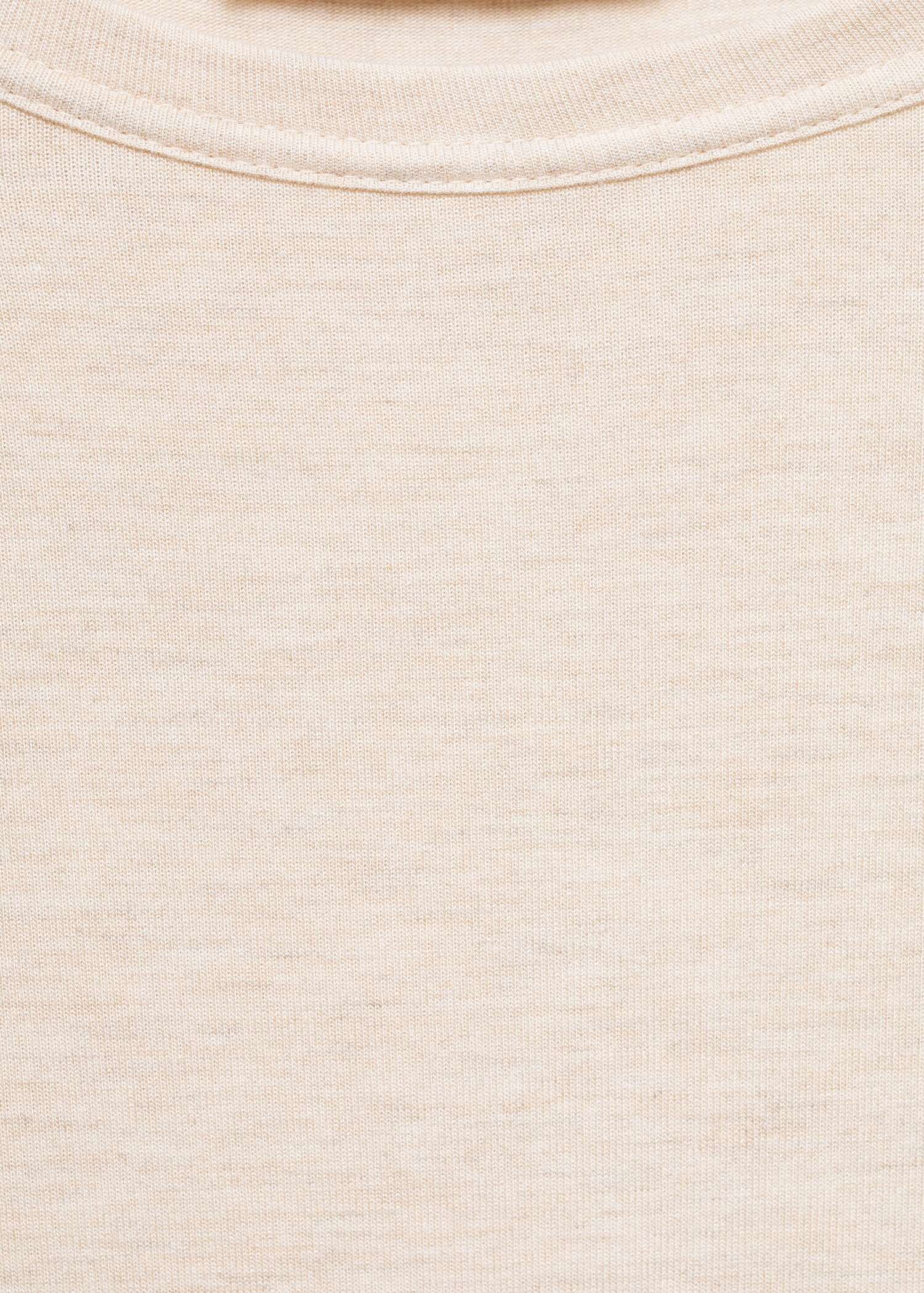 Round-neck long-sleeved t-shirt - Details of the article 8